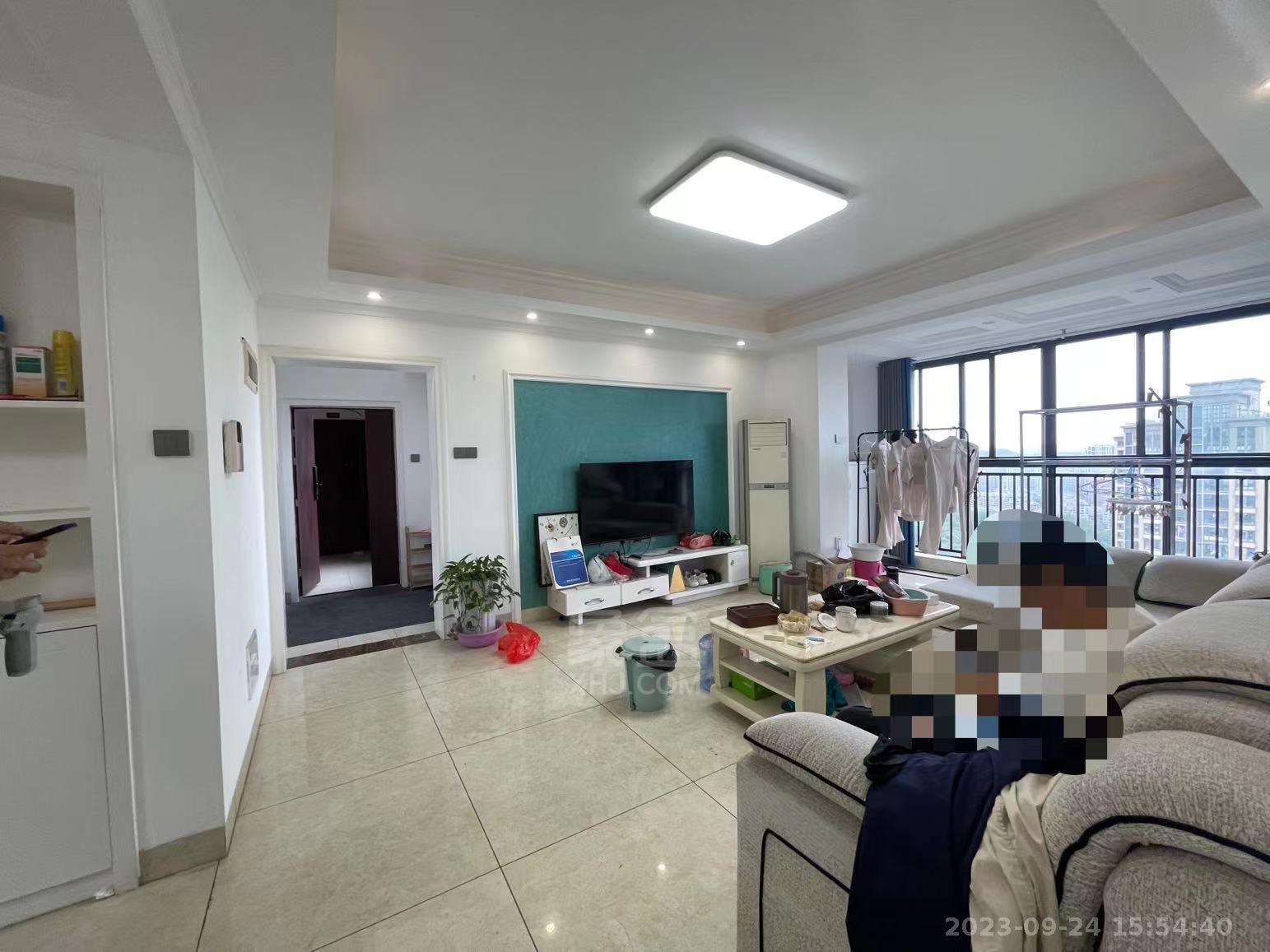 中建御山和苑  3室2厅1卫   2400.00元/月室内图1