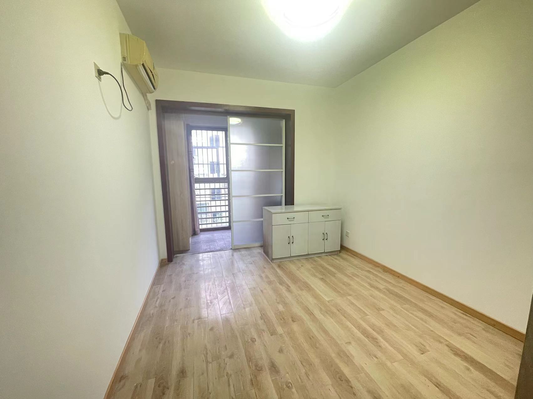 枫林绿洲  4室2厅2卫    49.8万 枫林绿洲  4室2厅2卫    49.8万室内图