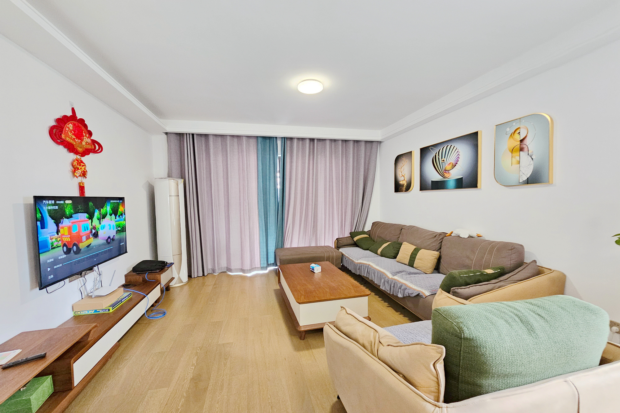 阳光城尚东湾青柠园  4室2厅2卫    130.0万客厅