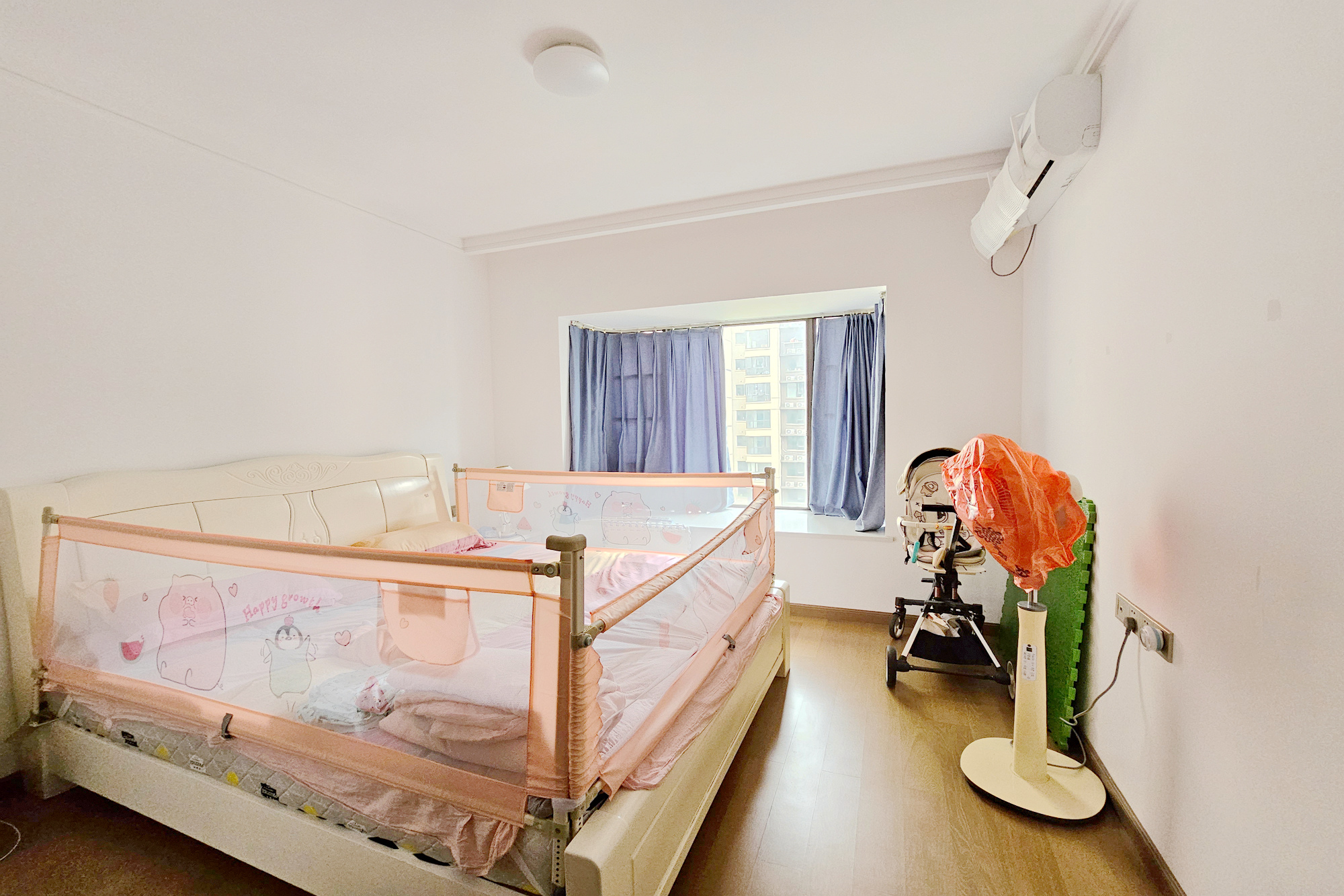 阳光城尚东湾青柠园  4室2厅2卫    130.0万卧室