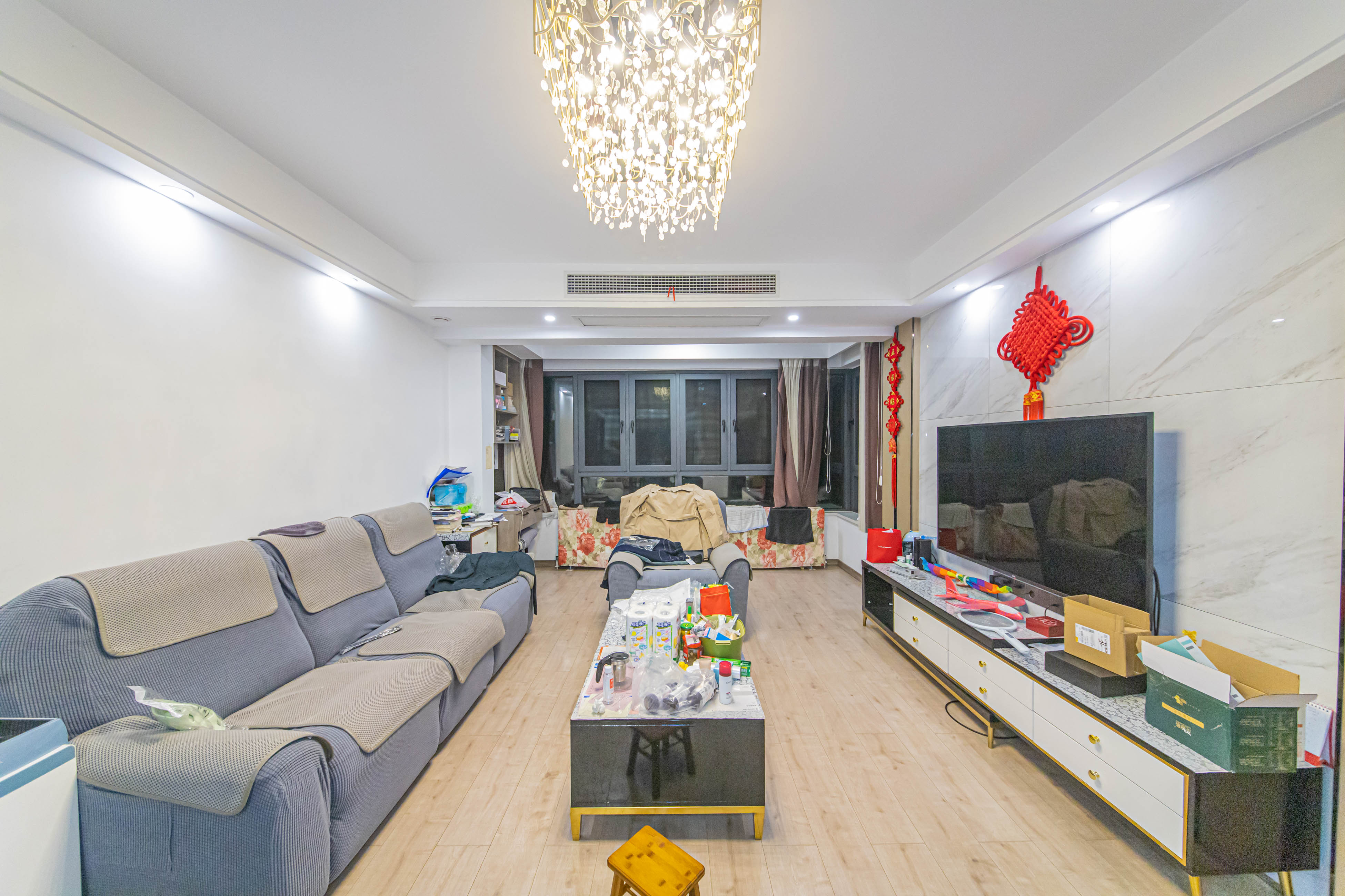 水墨林溪  4室2厅2卫    148.0万客厅