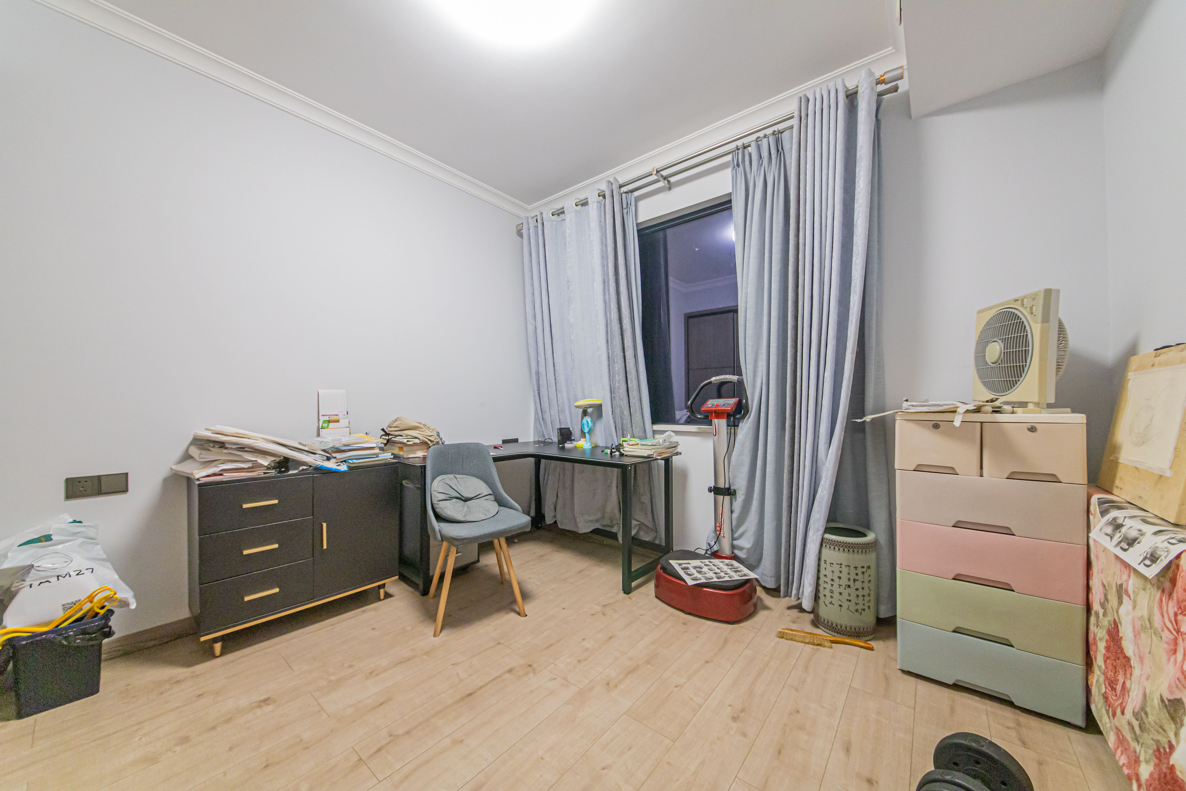 水墨林溪  4室2厅2卫    148.0万卧室