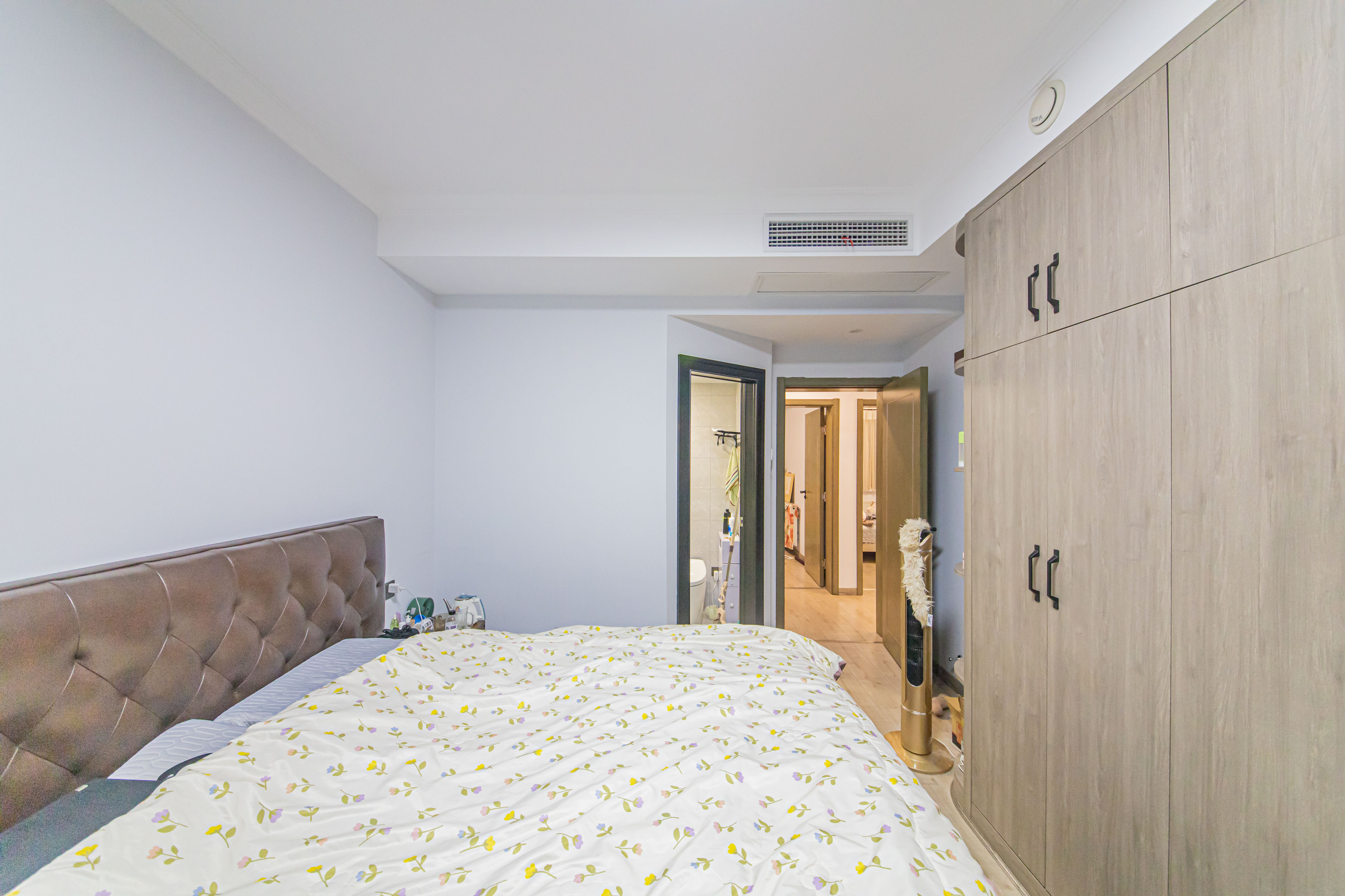 水墨林溪  4室2厅2卫    148.0万卧室