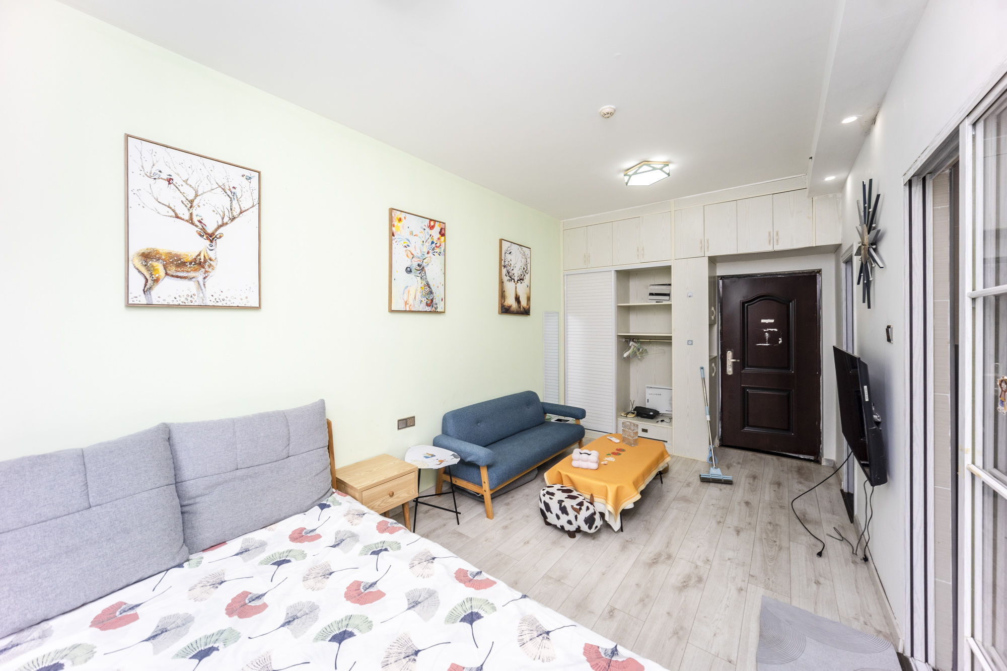 荣悦台 1室1厅1卫 40.0万 荣悦台 1室1厅1卫 40.0万卧室