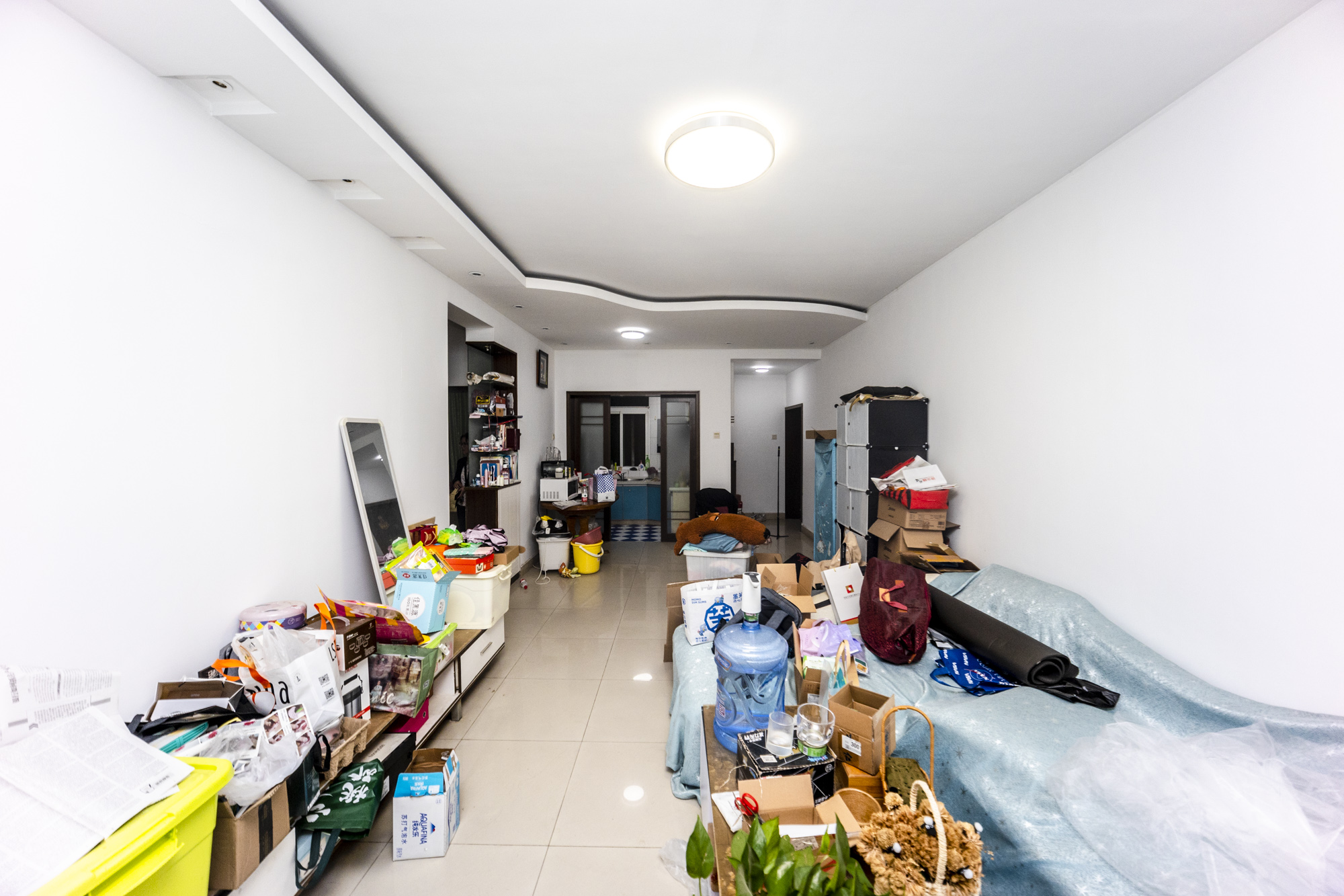 创远景园  3室2厅2卫   150.00万客厅