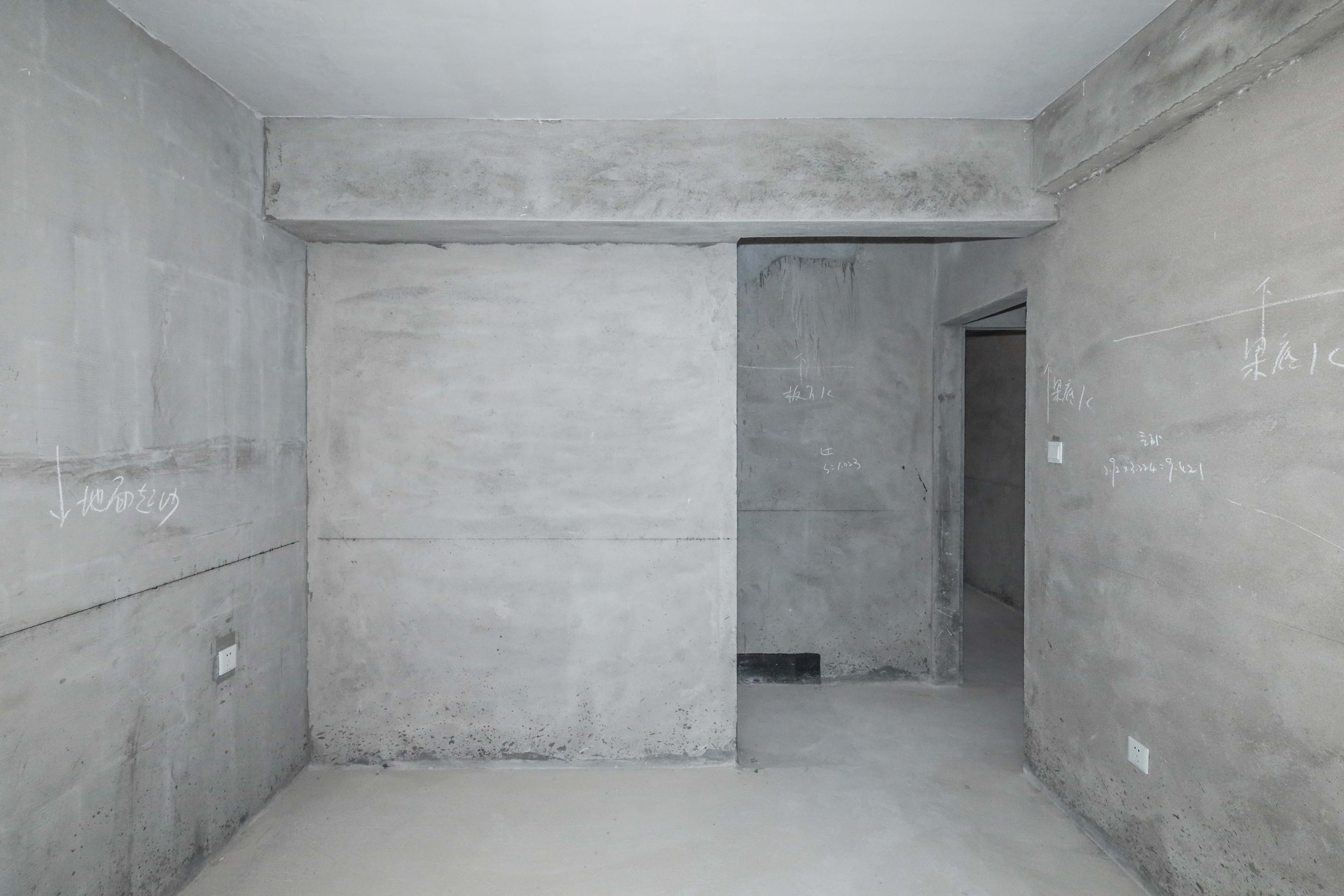中国铁建梅溪青秀三期  3室2厅2卫   170.00万卧室