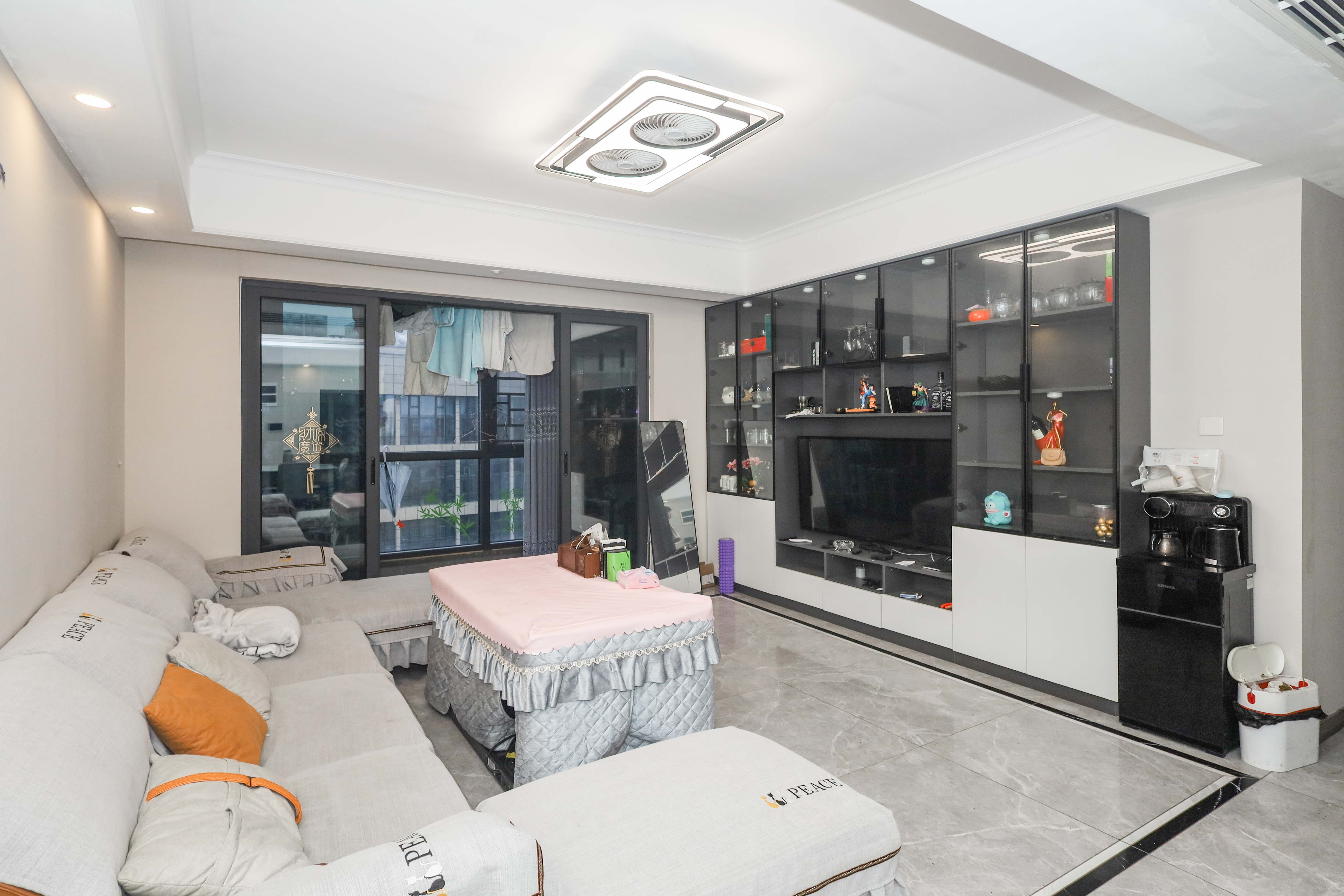 梦想新天地 3室2厅1卫 118.0万 梦想新天地 3室2厅1卫 118.0万客厅