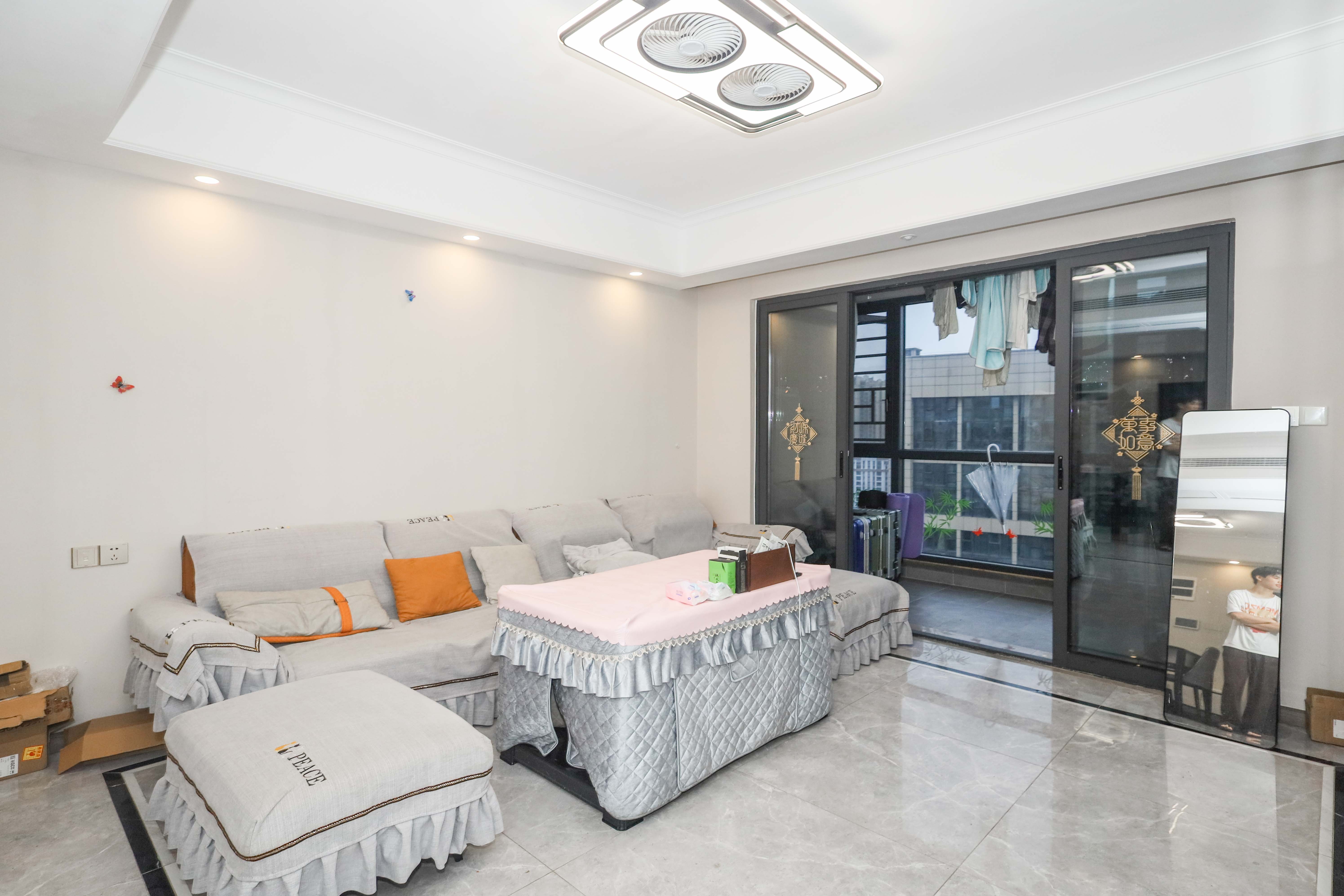 梦想新天地 3室2厅1卫 118.0万 梦想新天地 3室2厅1卫 118.0万客厅