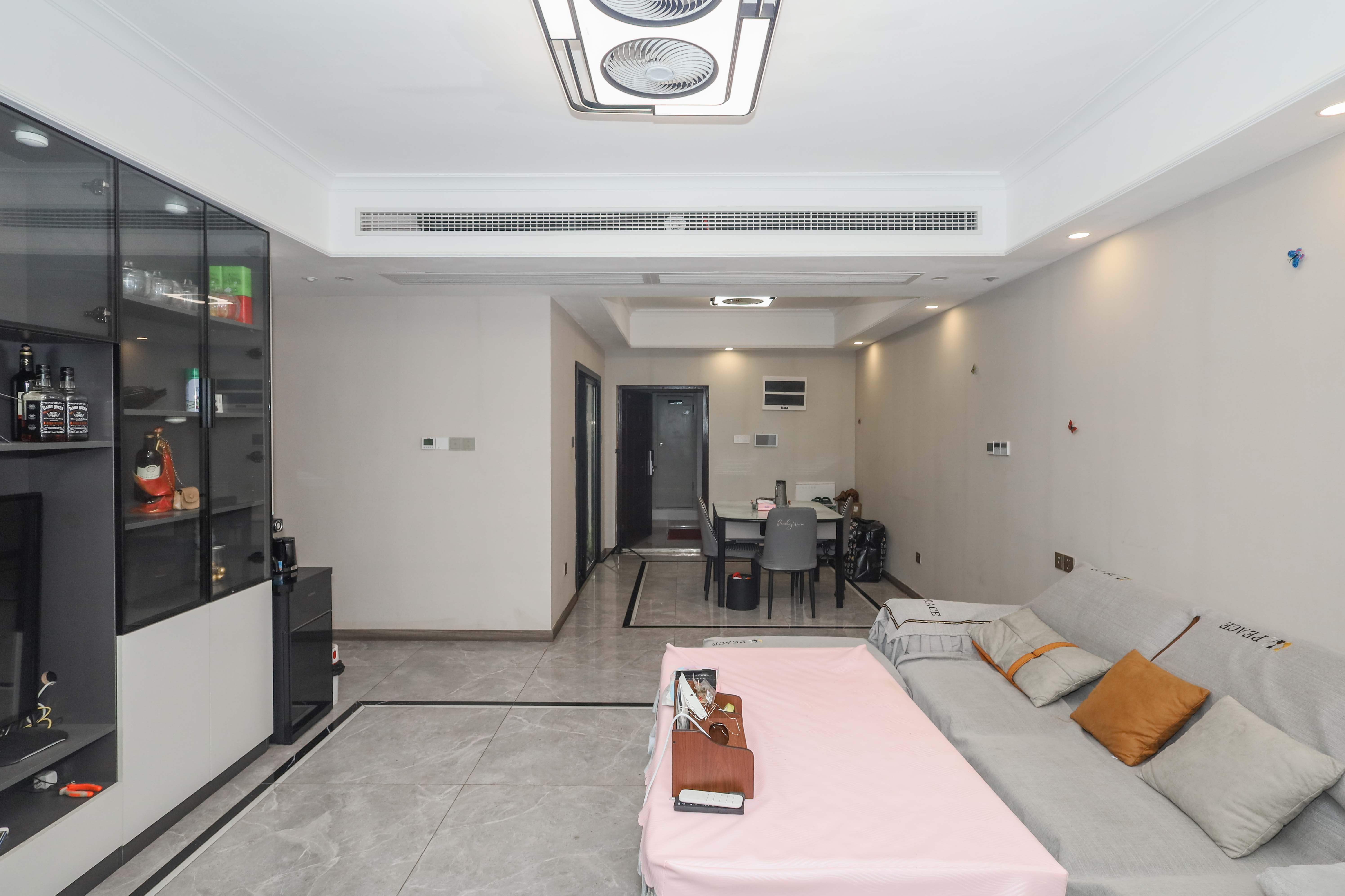 梦想新天地 3室2厅1卫 118.0万 梦想新天地 3室2厅1卫 118.0万客厅