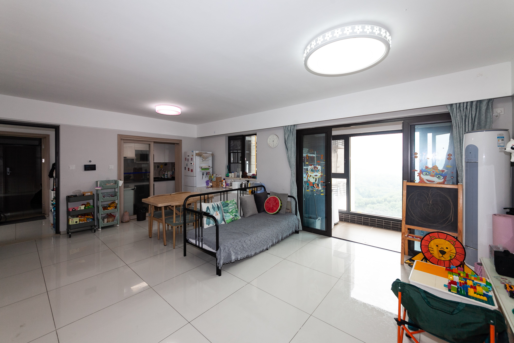 时代倾城五期 3室2厅1卫 115.0万 时代倾城五期 3室2厅1卫 115.0万客厅