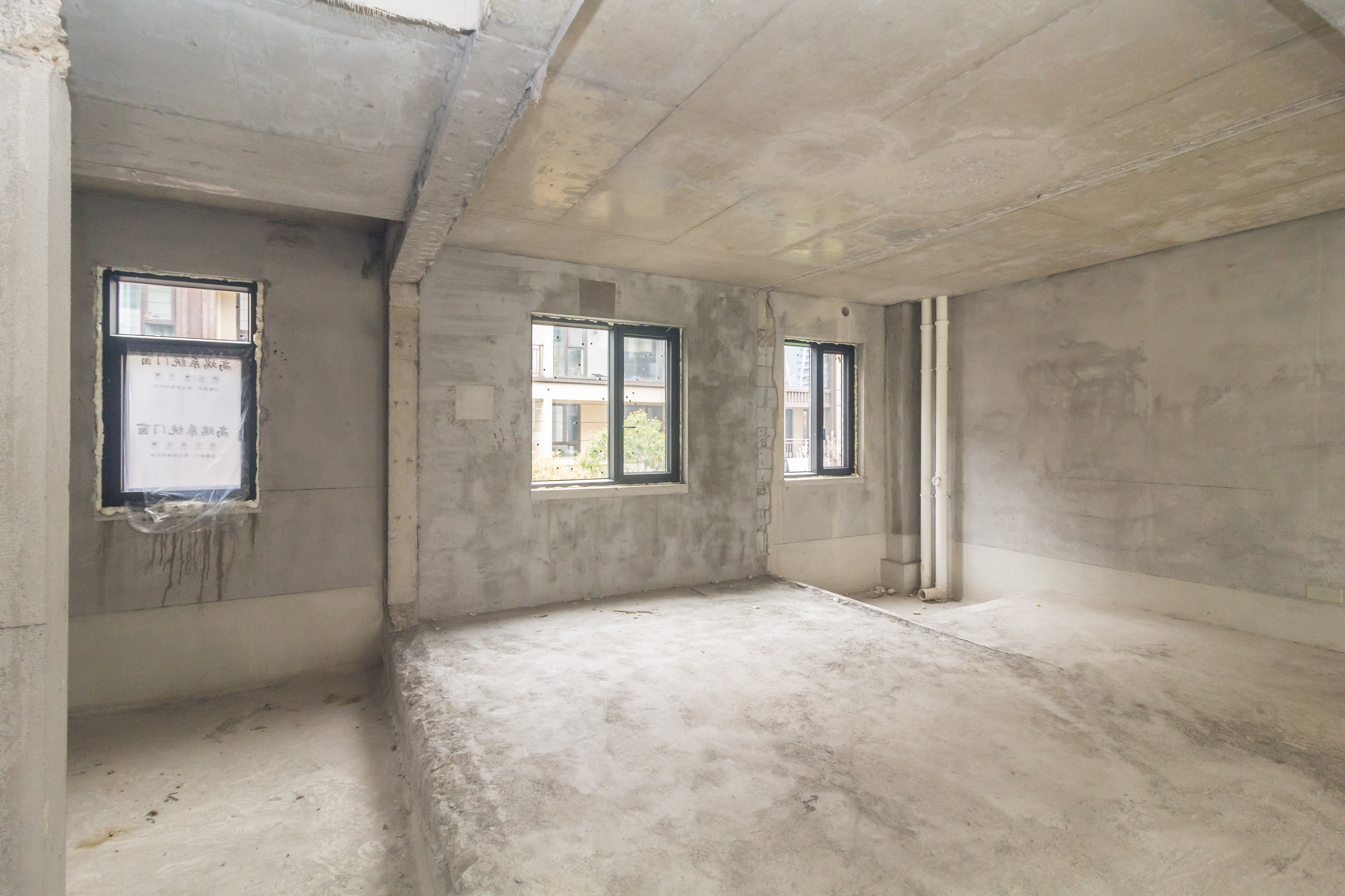 龙湖碧桂园天宸原著  5室2厅2卫    460.0万客厅