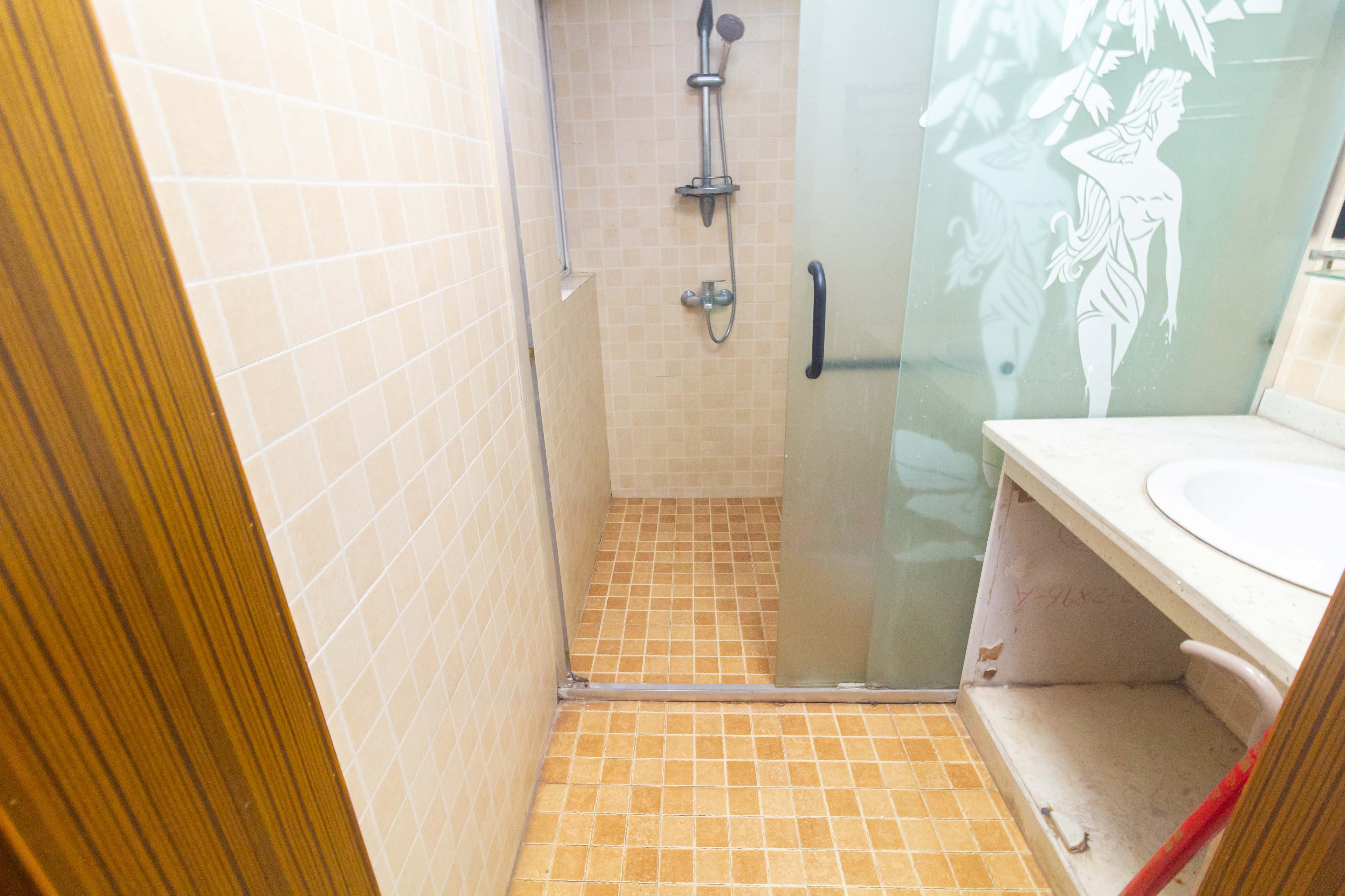 东业苹果社区 2室2厅1卫 50.9万 东业苹果社区 2室2厅1卫 50.9万卫生间