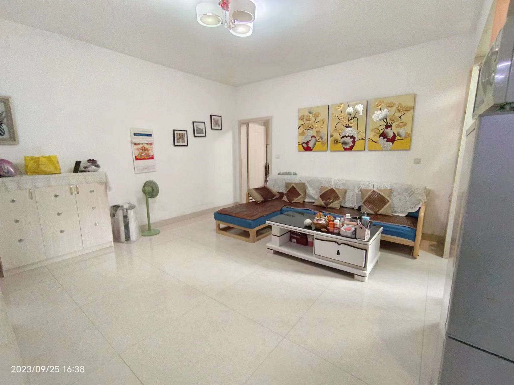 新府华城 1室1厅1卫 25.0万 新府华城 1室1厅1卫 25.0万客厅