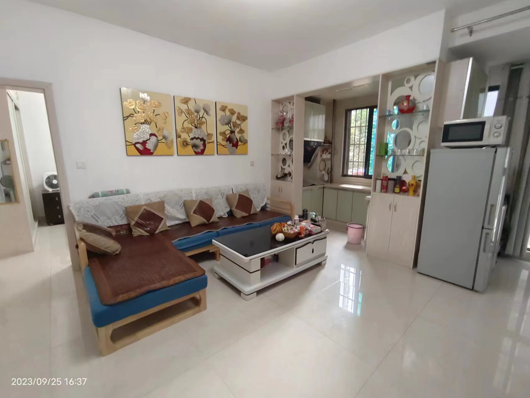 新府华城 1室1厅1卫 25.0万 新府华城 1室1厅1卫 25.0万客厅