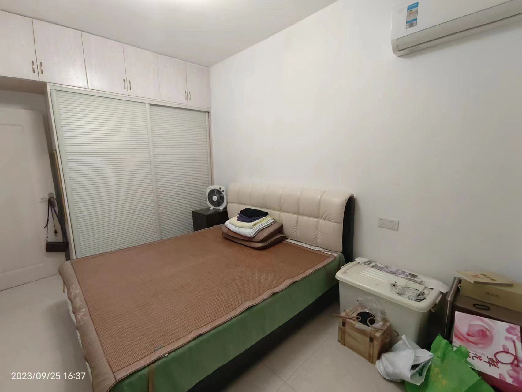 新府华城 1室1厅1卫 25.0万 新府华城 1室1厅1卫 25.0万客厅