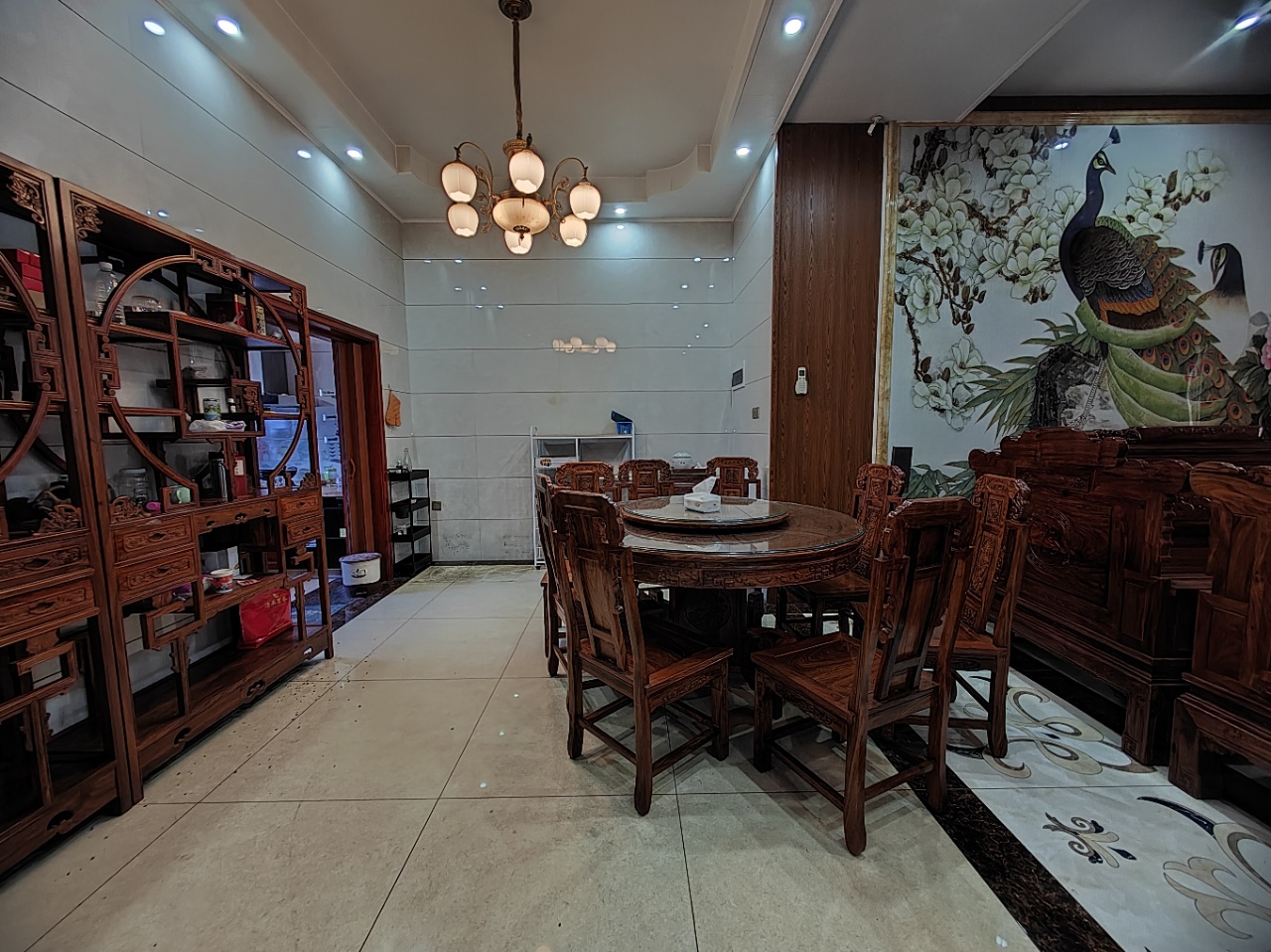 碧玉花园 5室0厅0卫 130.0万 碧玉花园 5室0厅0卫 130.0万室内图