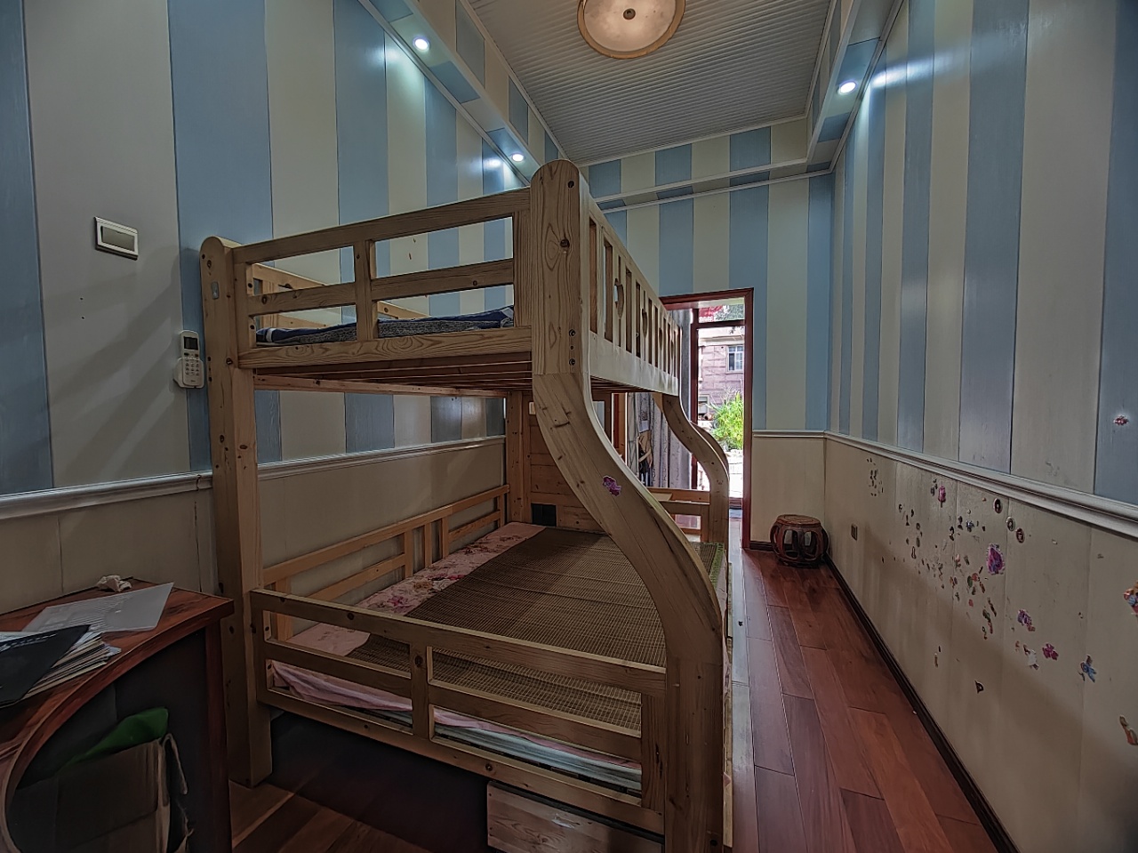 碧玉花园 5室0厅0卫 130.0万 碧玉花园 5室0厅0卫 130.0万室内图