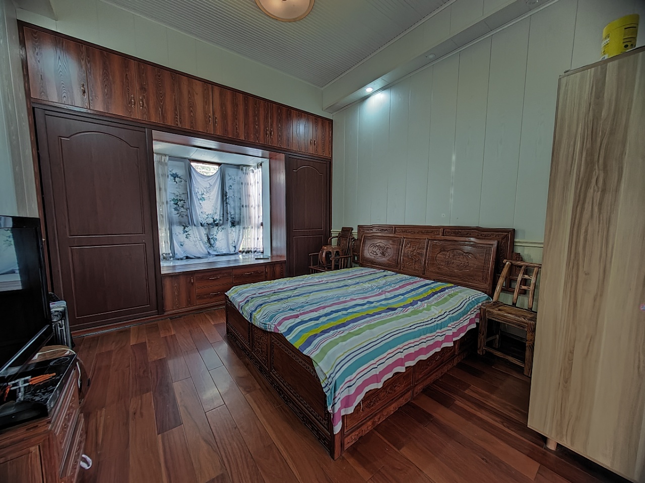 碧玉花园 5室0厅0卫 130.0万 碧玉花园 5室0厅0卫 130.0万室内图