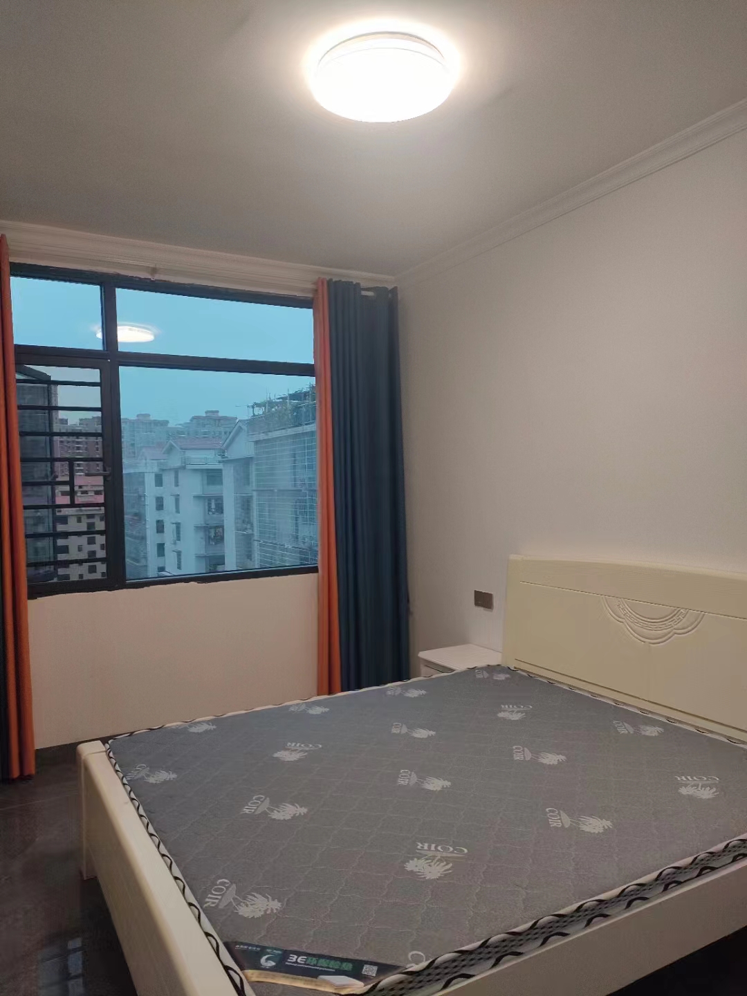 南垅社区(A区) 3室2厅1卫 1600.00元/月 南垅社区(A区) 3室2厅1卫 1600.00元/月室内图