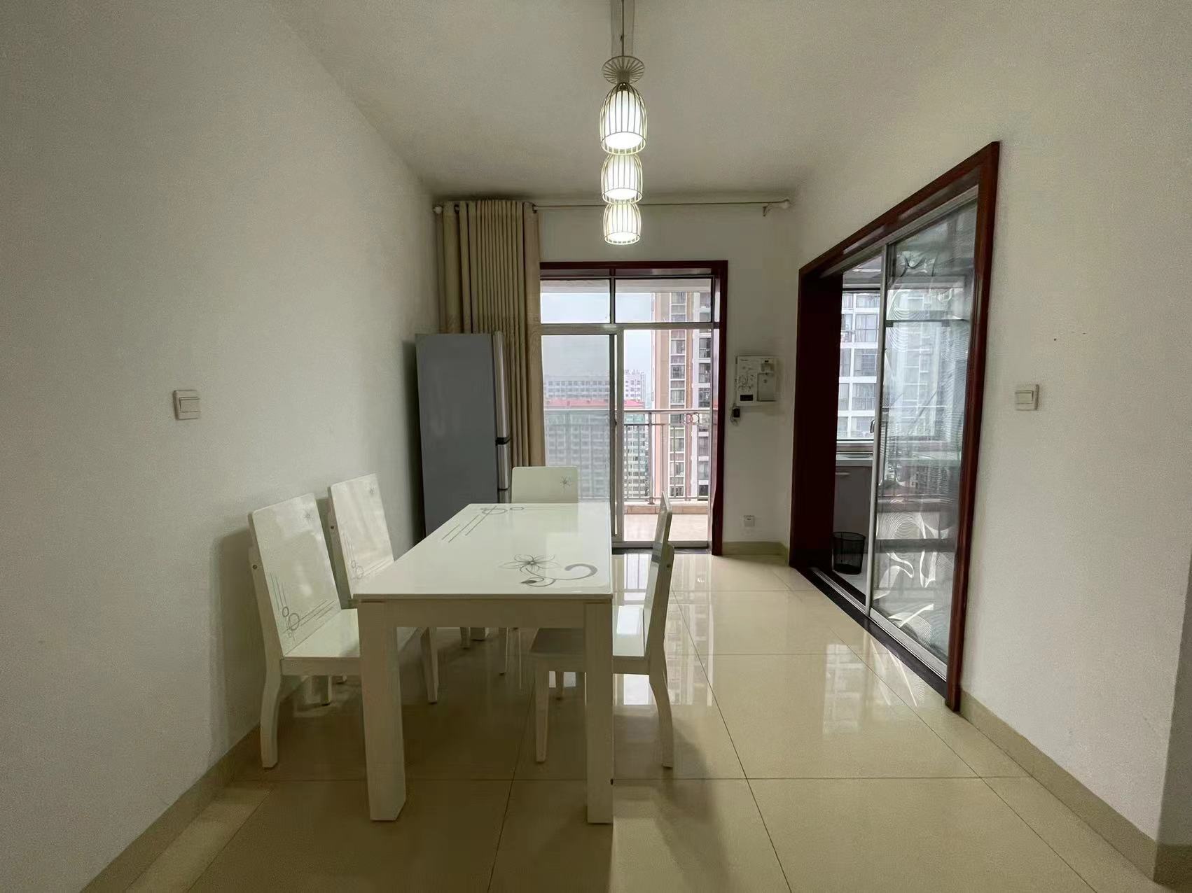 庐山春天二期曼城 4室2厅2卫 79.8万 庐山春天二期曼城 4室2厅2卫 79.8万室内图