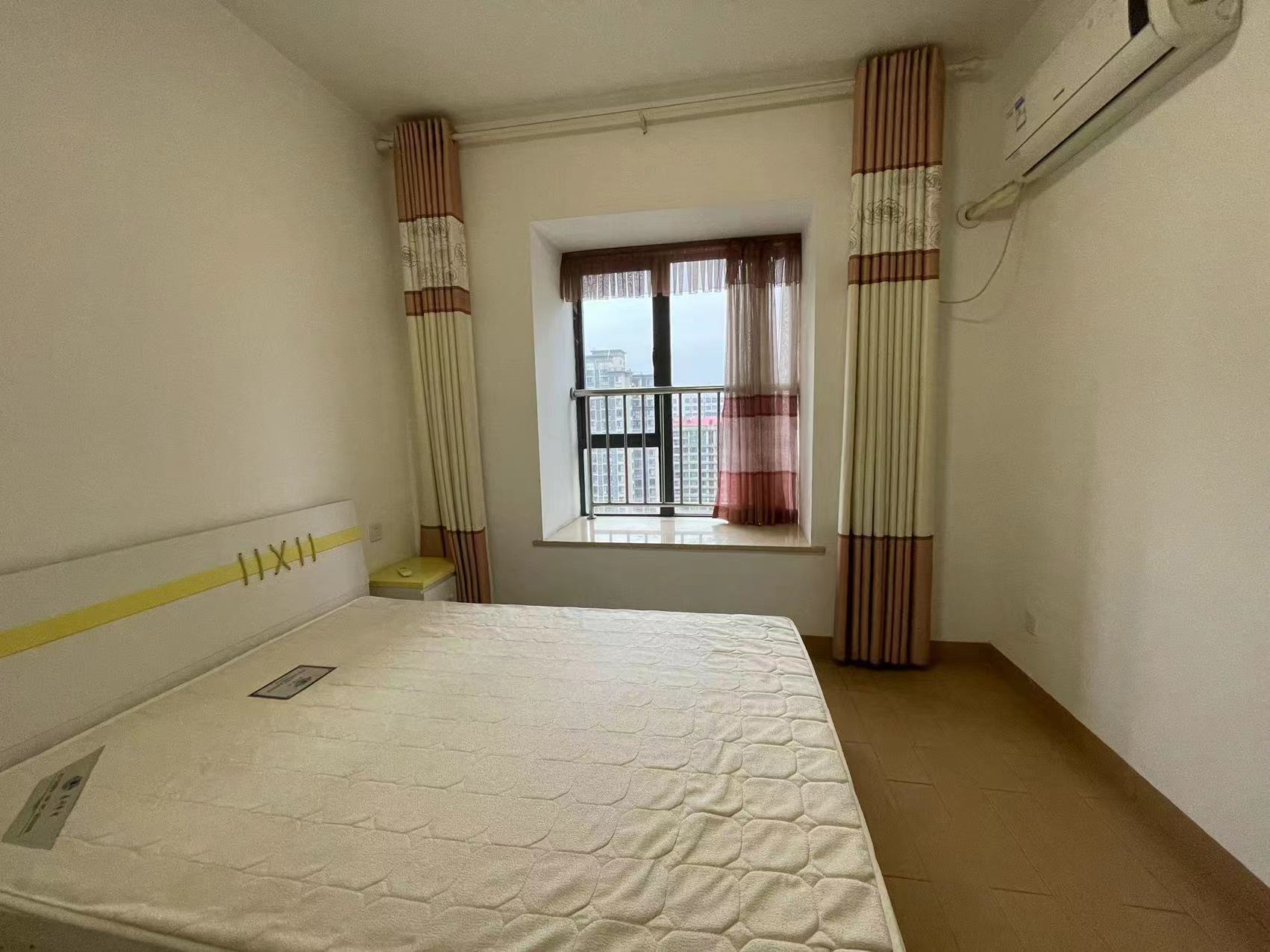 庐山春天二期曼城 4室2厅2卫 79.8万 庐山春天二期曼城 4室2厅2卫 79.8万室内图