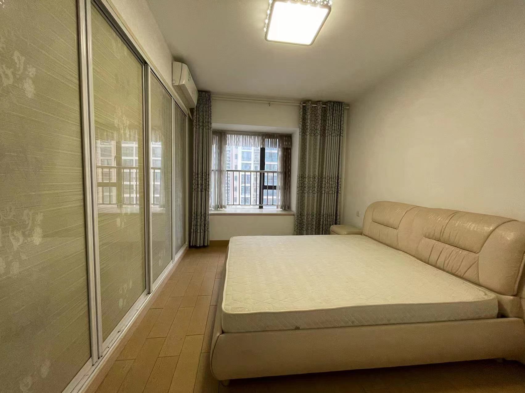 庐山春天二期曼城 4室2厅2卫 79.8万 庐山春天二期曼城 4室2厅2卫 79.8万室内图