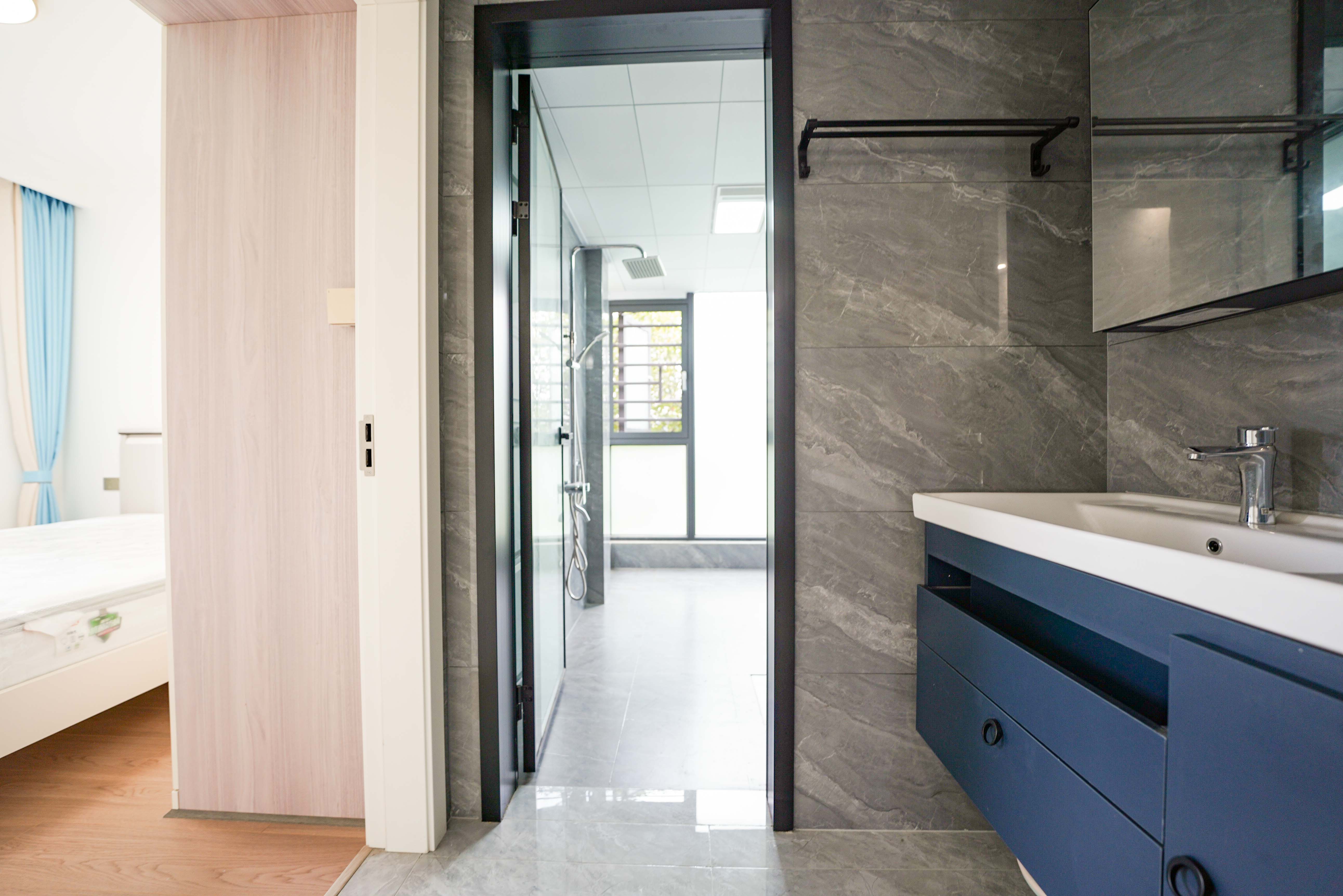 绿地新都会  3室2厅2卫    90.0万 绿地新都会  3室2厅2卫    90.0万卫生间