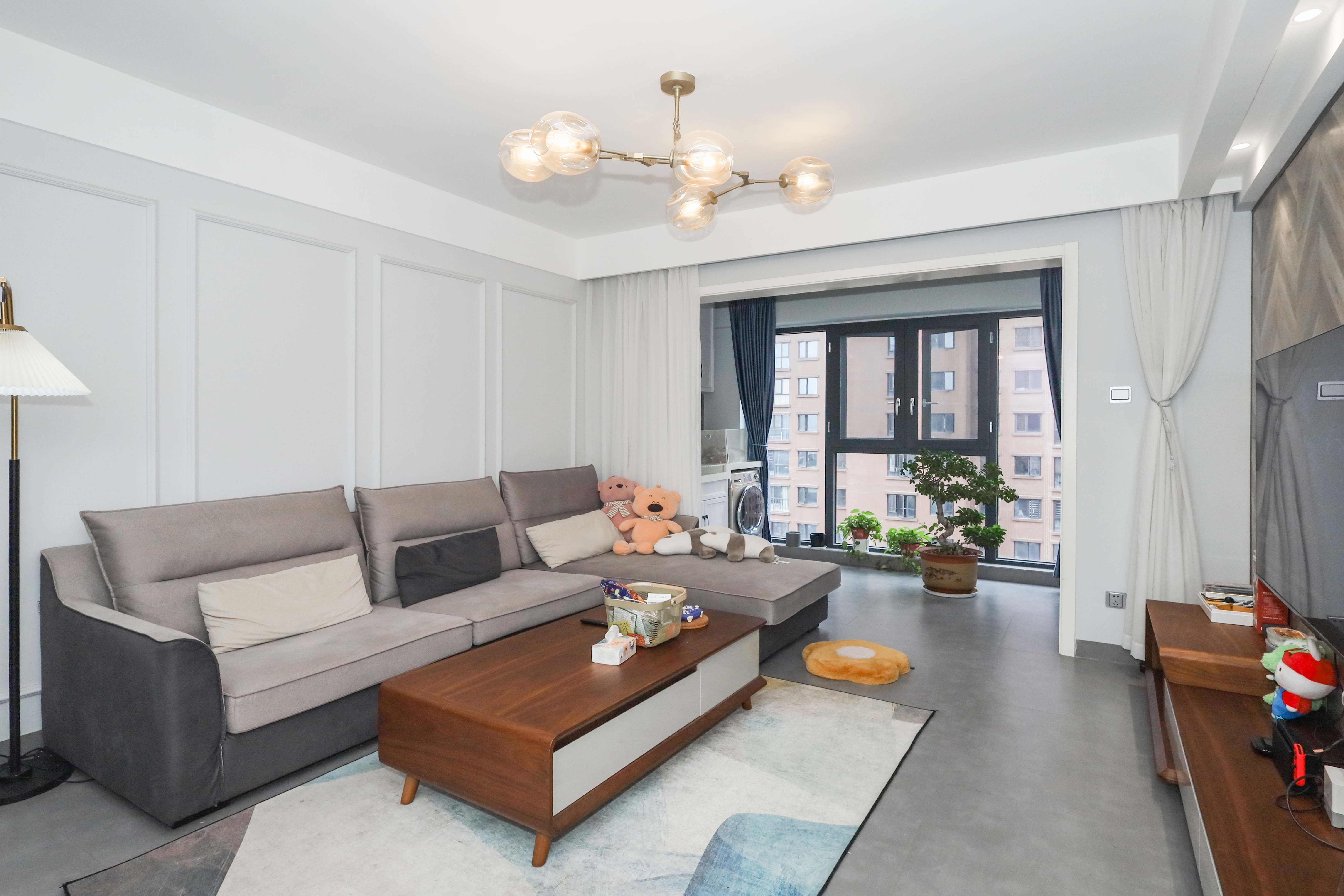 中冶中央公园  3室2厅2卫    151.8万客厅