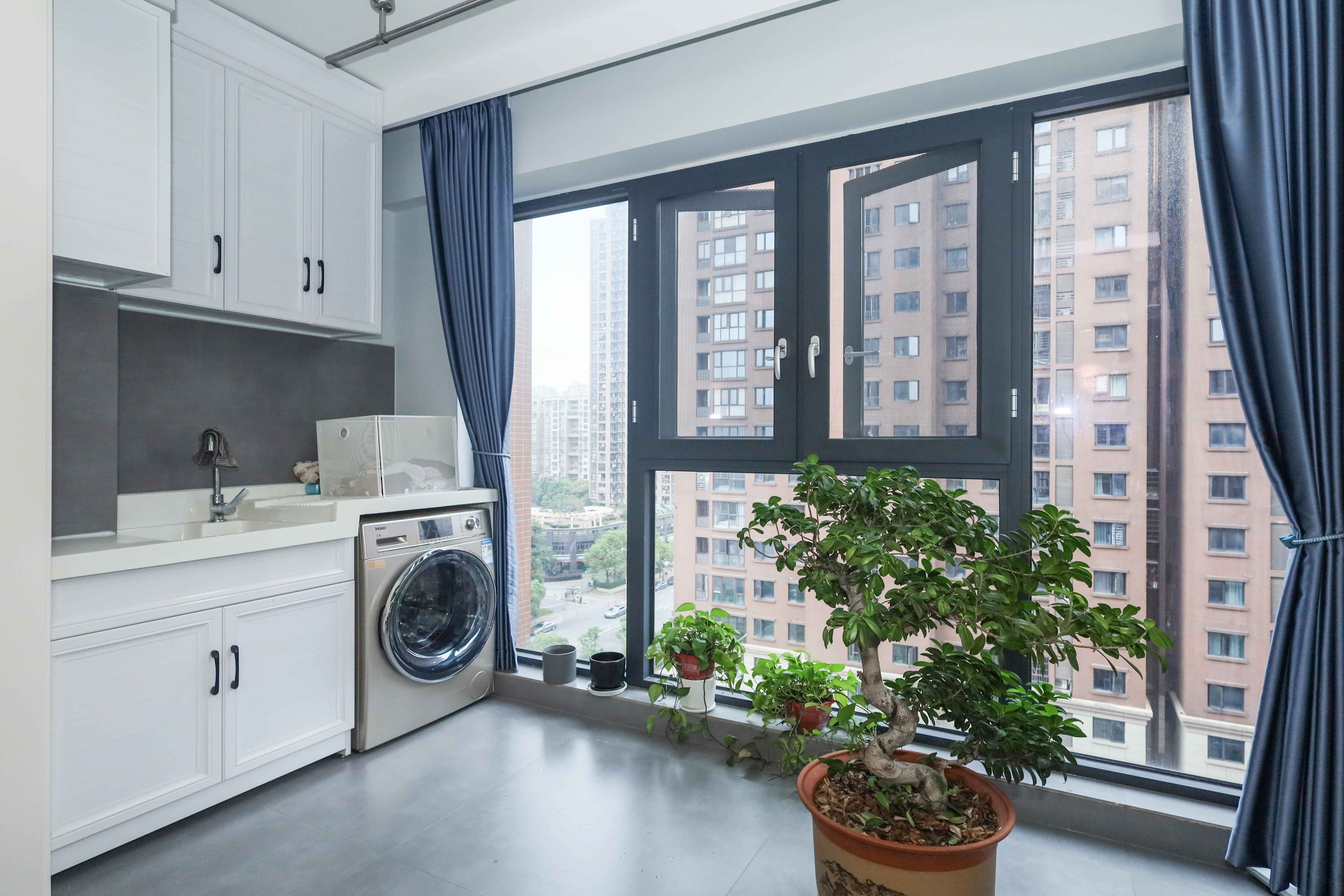 中冶中央公园  3室2厅2卫    151.8万阳台