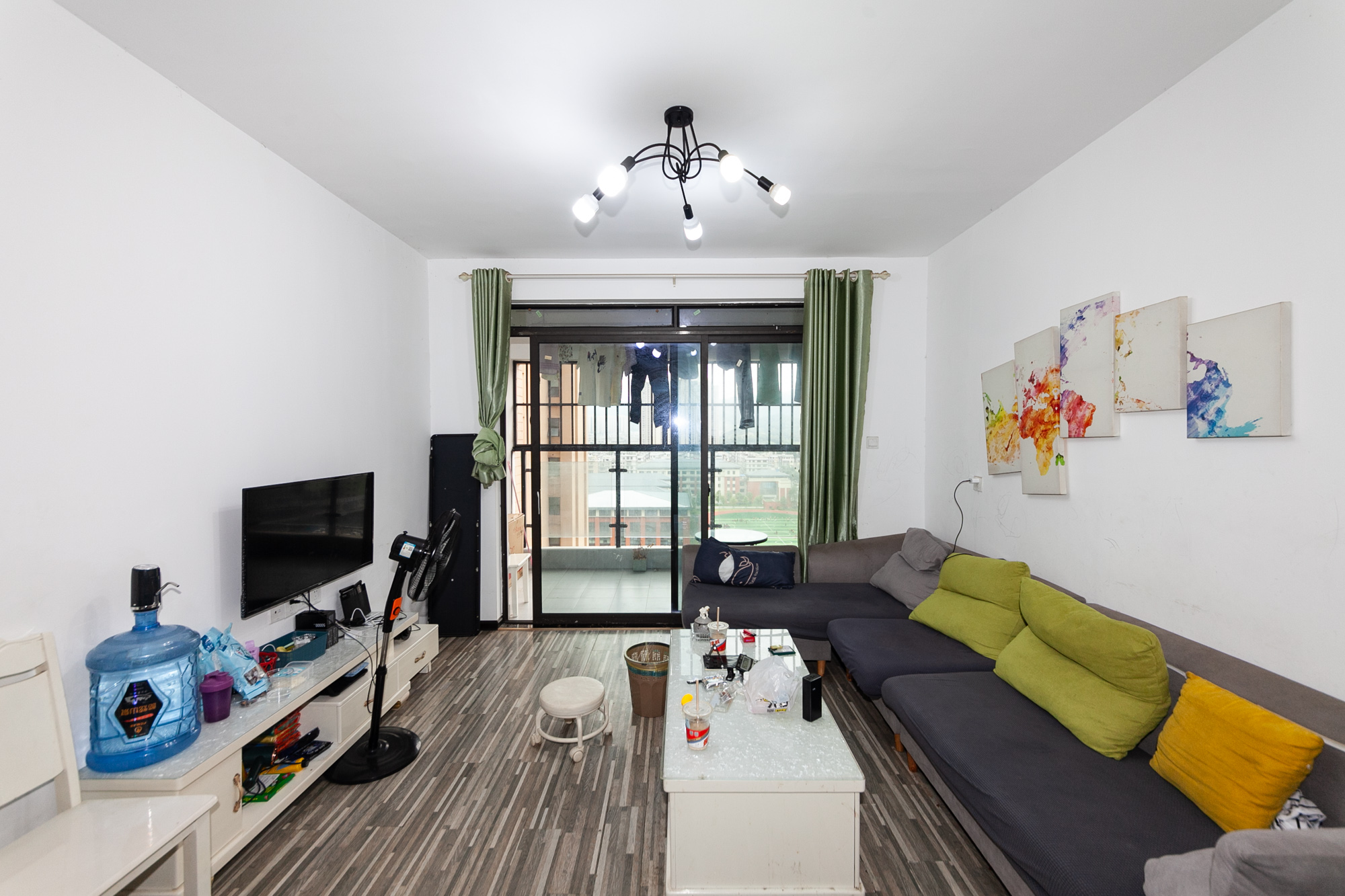 润和又一城 3室2厅1卫 75.0万 润和又一城 3室2厅1卫 75.0万客厅