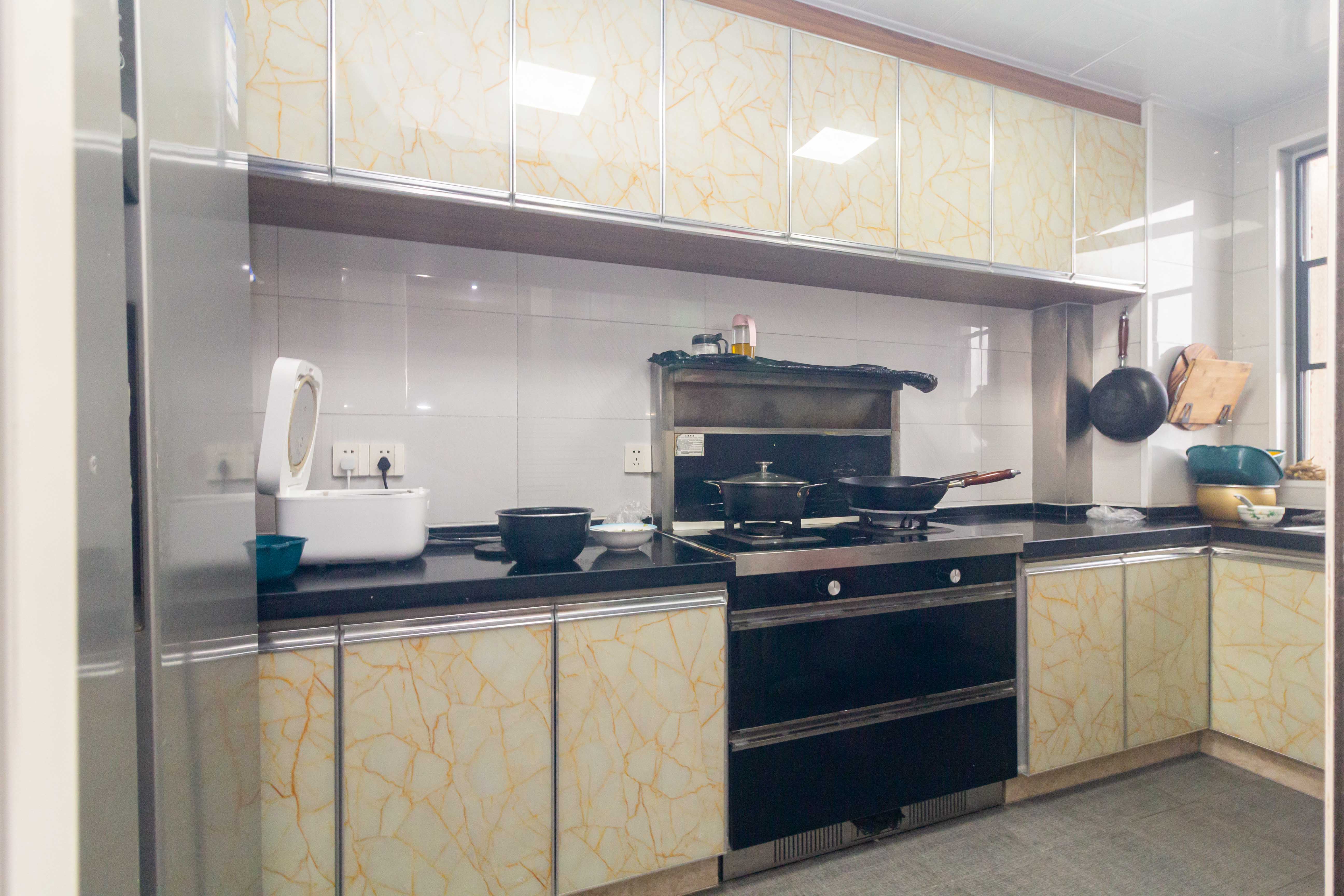 金科天悦(金科美邻汇) 4室2厅1卫 95.8万 金科天悦(金科美邻汇) 4室2厅1卫 95.8万厨房