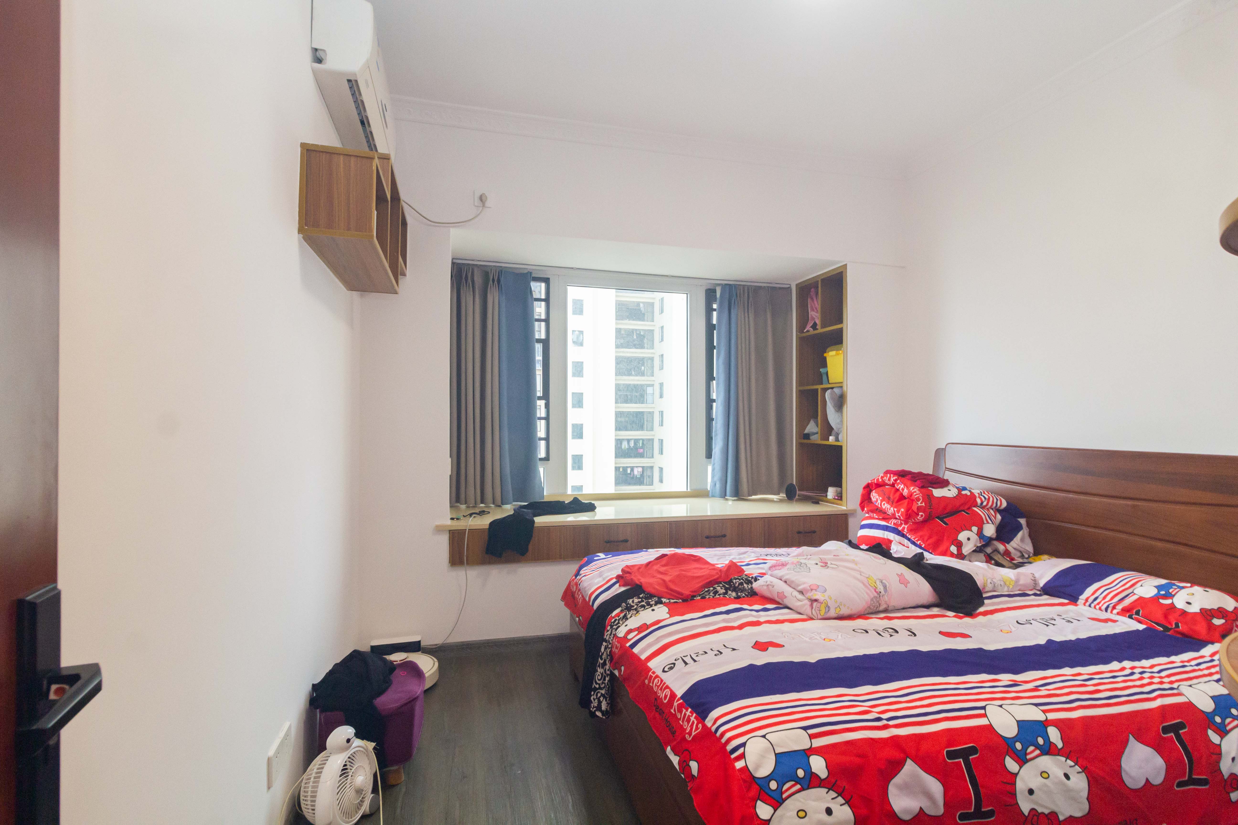 金科天悦(金科美邻汇) 4室2厅1卫 95.8万 金科天悦(金科美邻汇) 4室2厅1卫 95.8万卧室