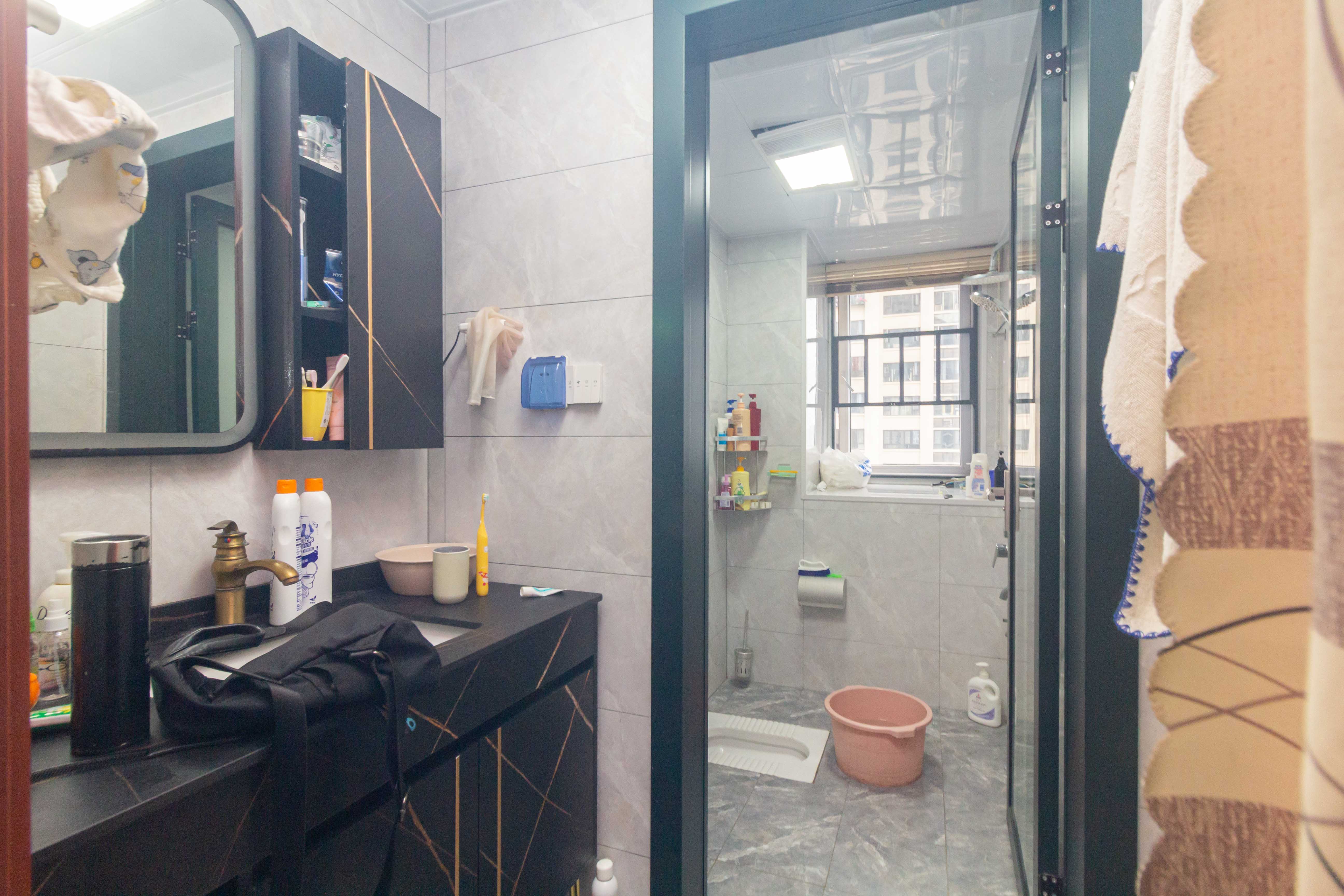 金科天悦(金科美邻汇) 4室2厅1卫 95.8万 金科天悦(金科美邻汇) 4室2厅1卫 95.8万卫生间