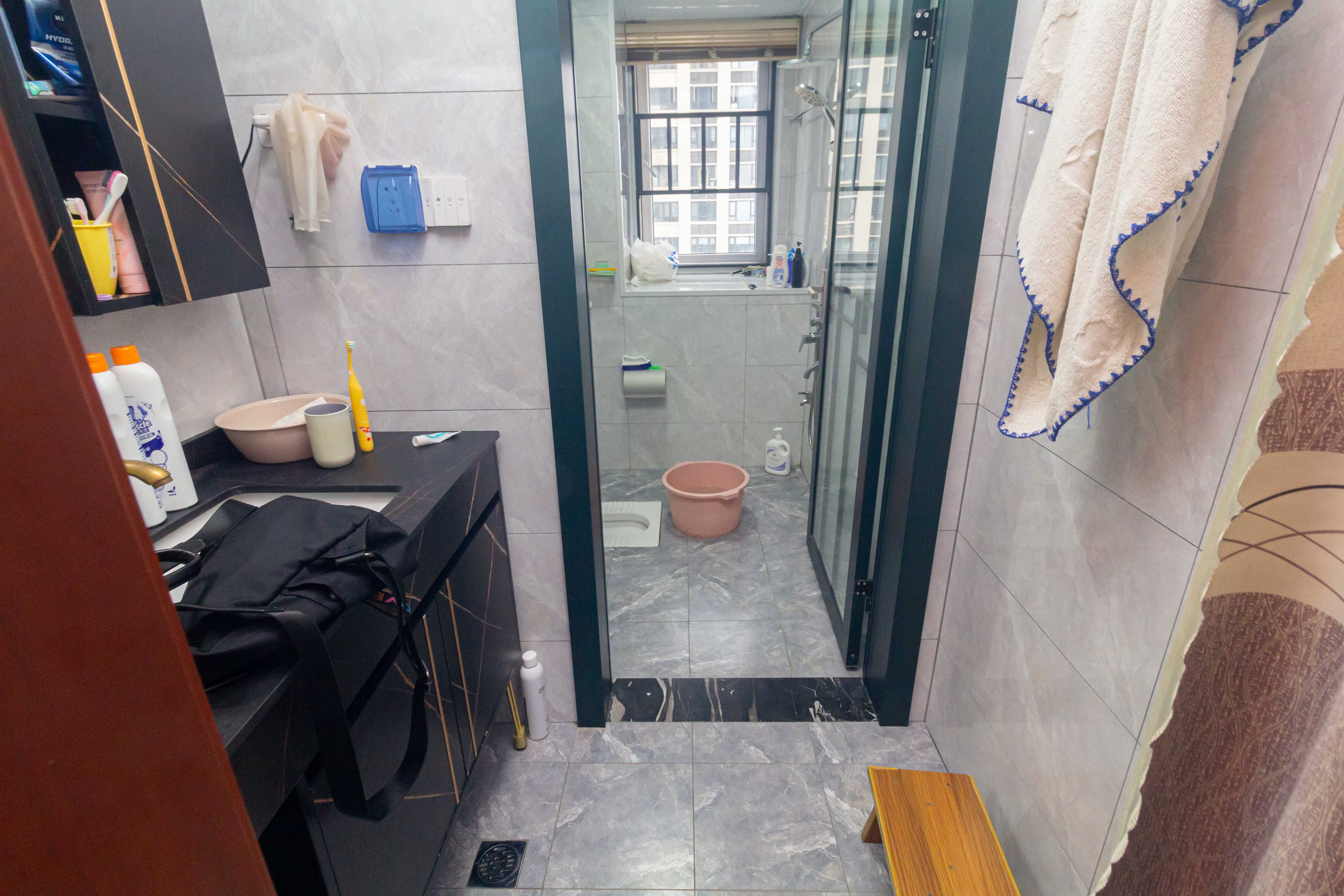 金科天悦(金科美邻汇) 4室2厅1卫 95.8万 金科天悦(金科美邻汇) 4室2厅1卫 95.8万卫生间