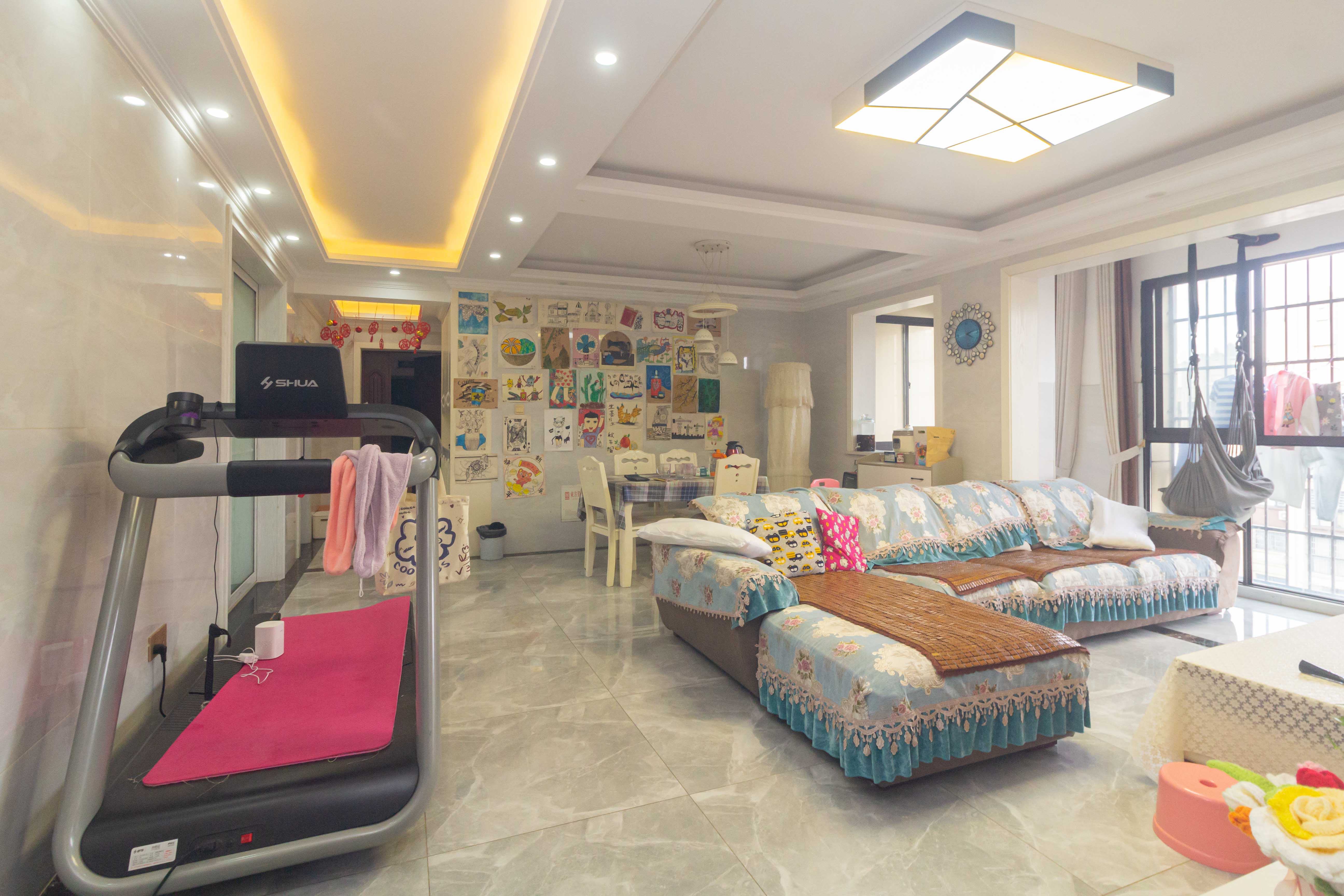 东方美地  4室2厅1卫    93.8万 东方美地  4室2厅1卫    93.8万客厅