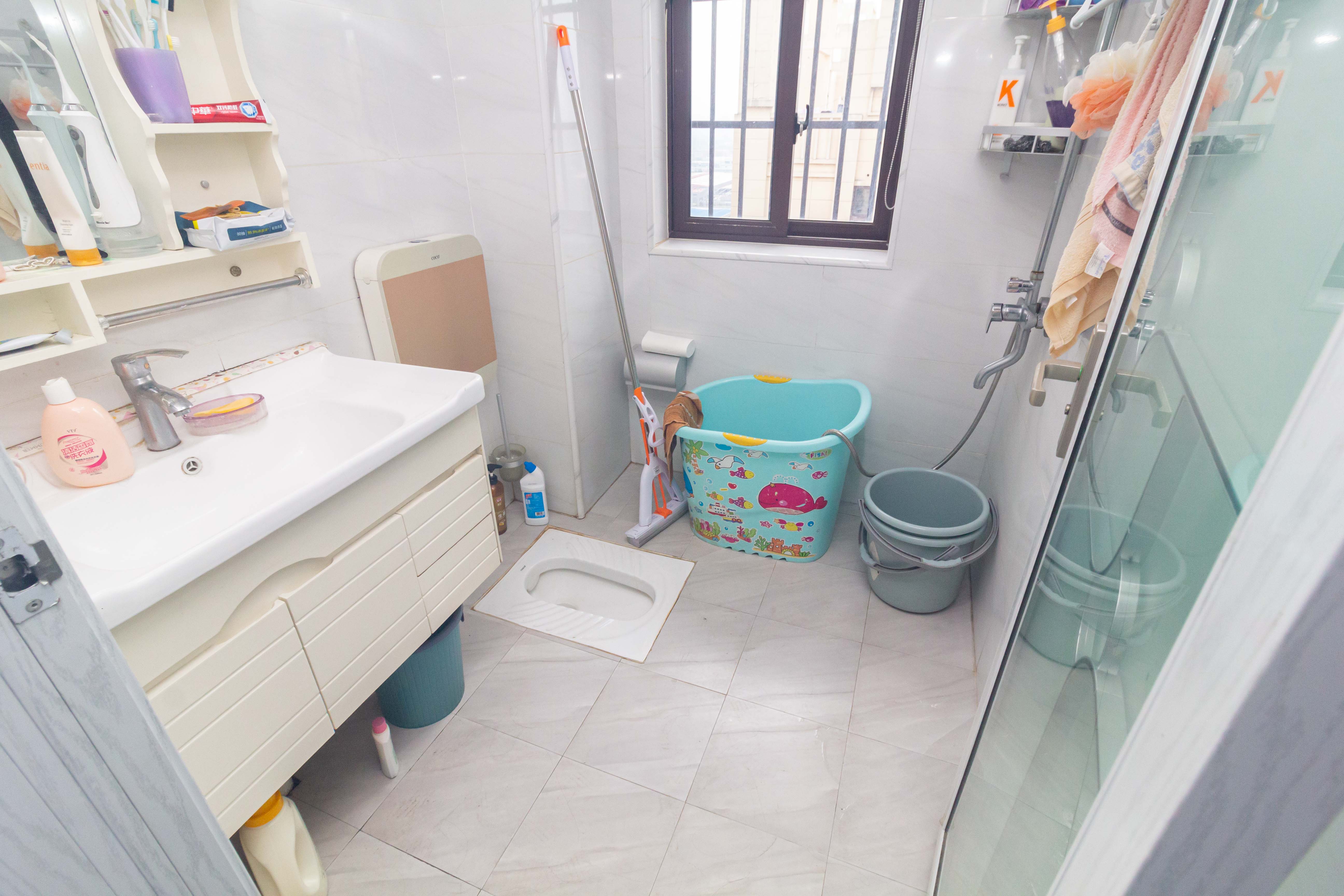 东方美地  4室2厅1卫    93.8万 东方美地  4室2厅1卫    93.8万卫生间