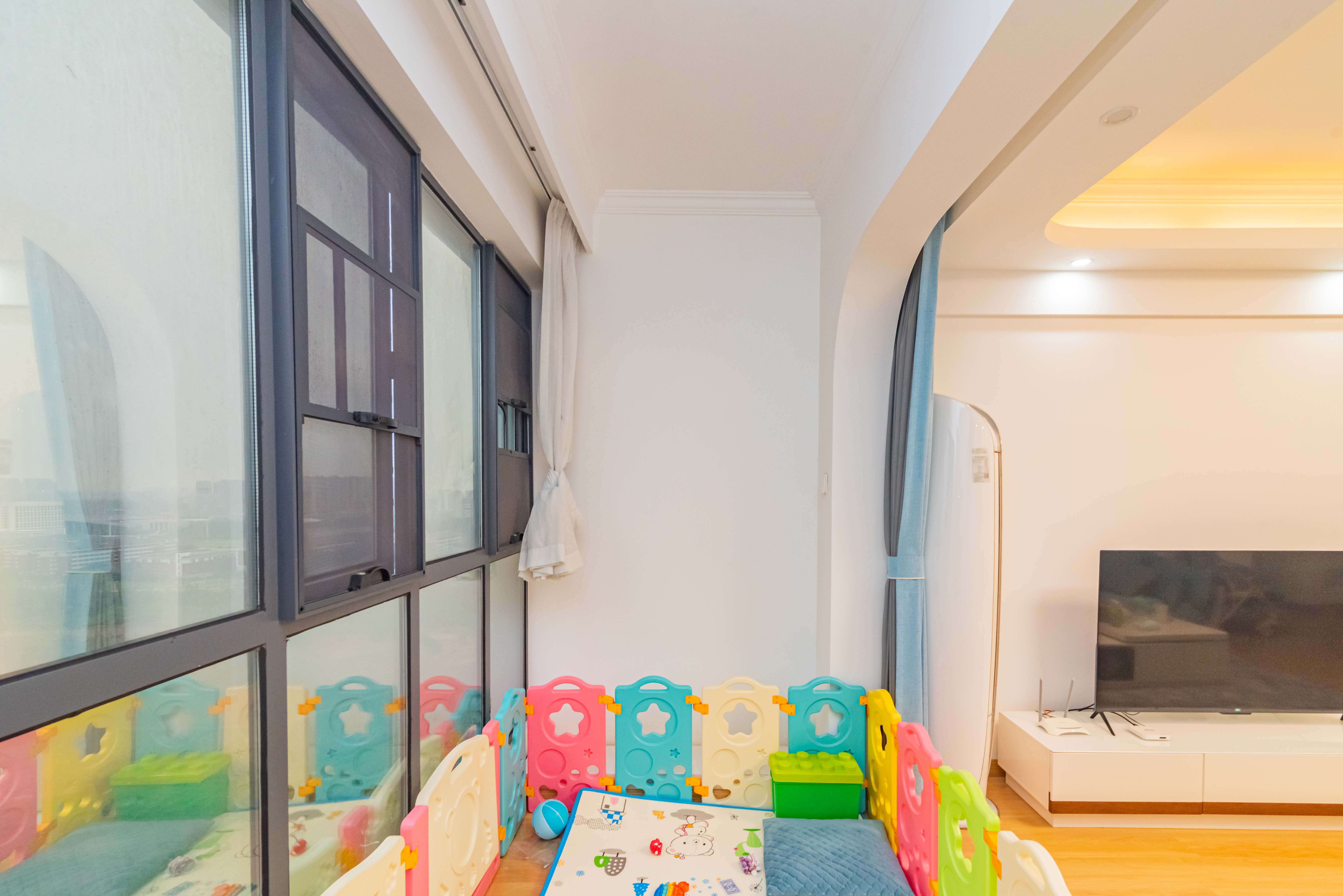 悦湖山 4室2厅2卫 120.0万 悦湖山 4室2厅2卫 120.0万阳台