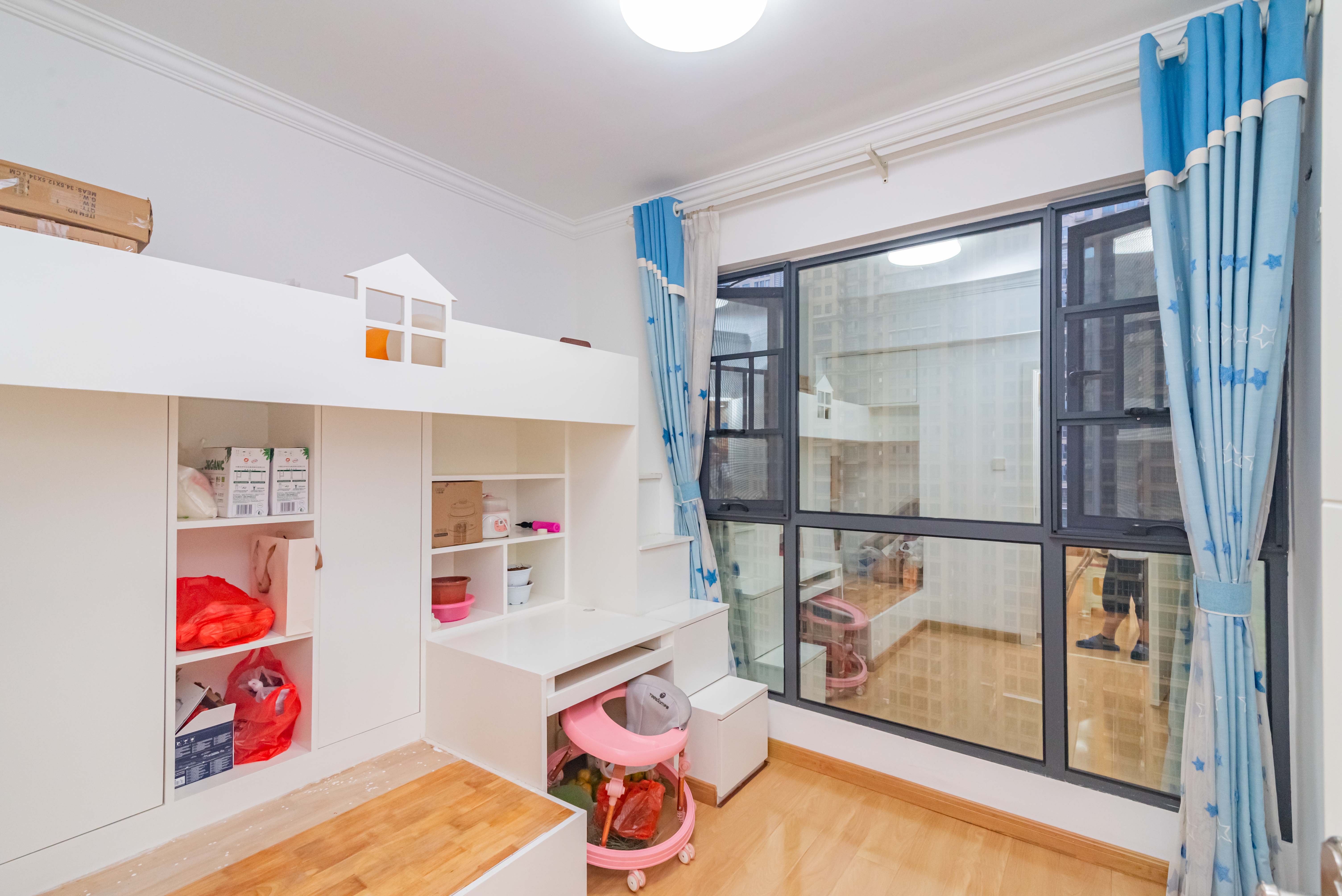 悦湖山 4室2厅2卫 120.0万 悦湖山 4室2厅2卫 120.0万卧室