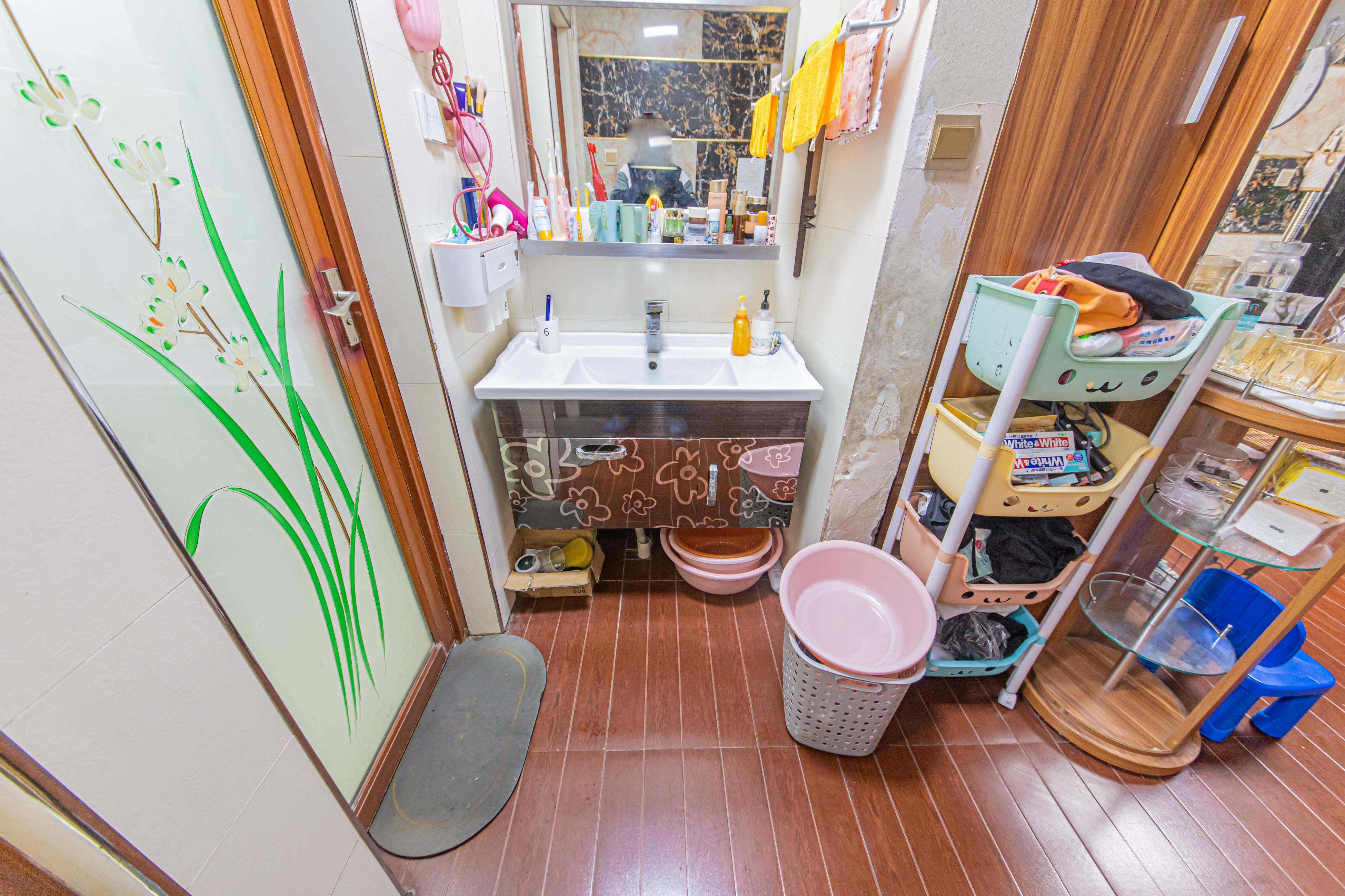 和莊 3室2廳1廚1衛(wèi) 86.00萬衛(wèi)生間
