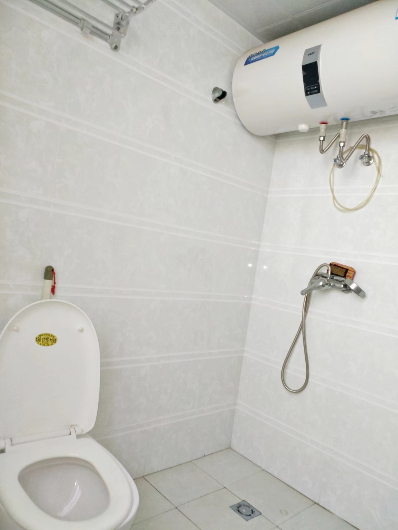 奥特莱斯  4室2厅2卫    58.8万 奥特莱斯  4室2厅2卫    58.8万客厅