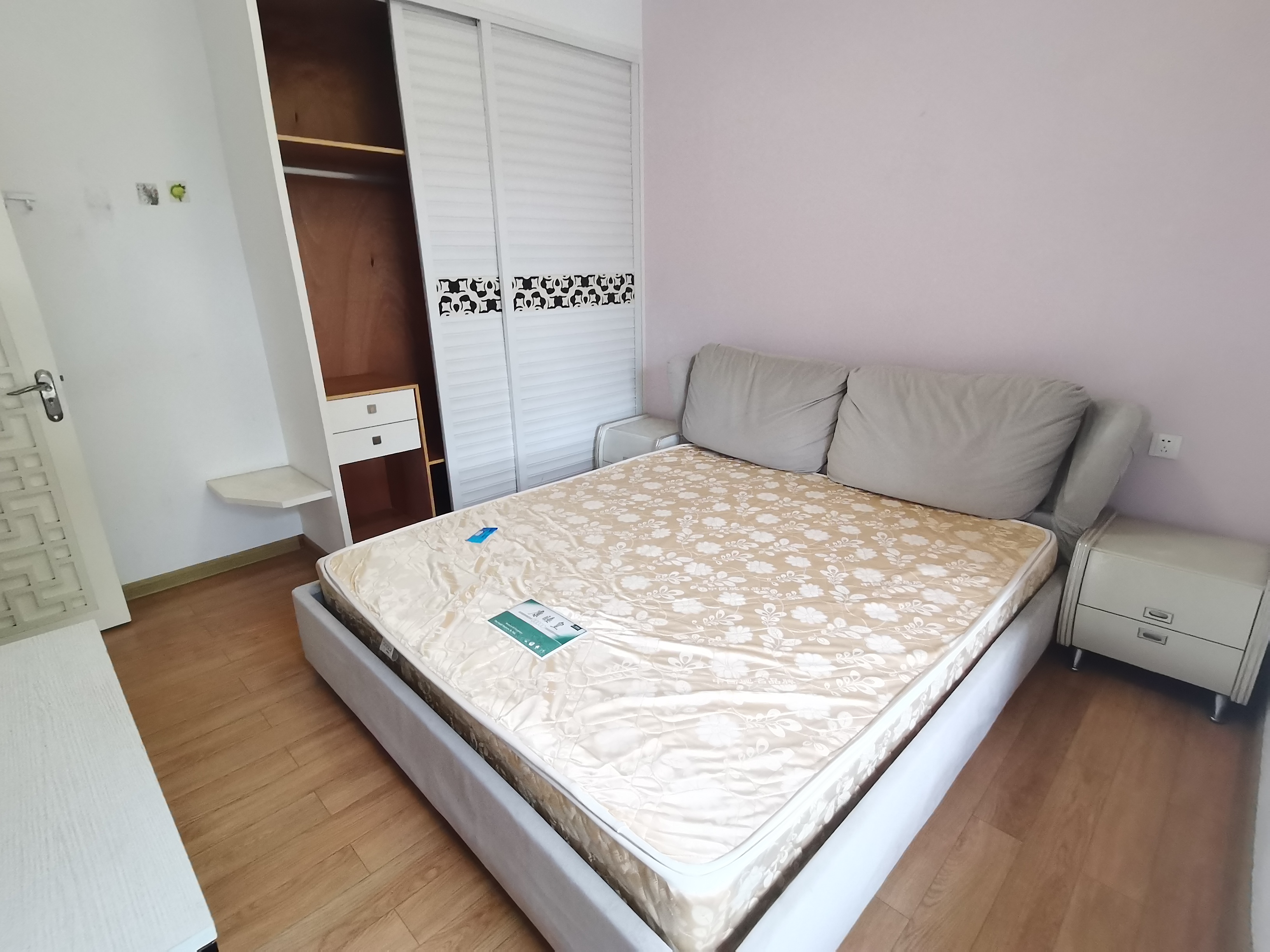 莱茵小镇  2室2厅1卫    38.0万 莱茵小镇  2室2厅1卫    38.0万室内图