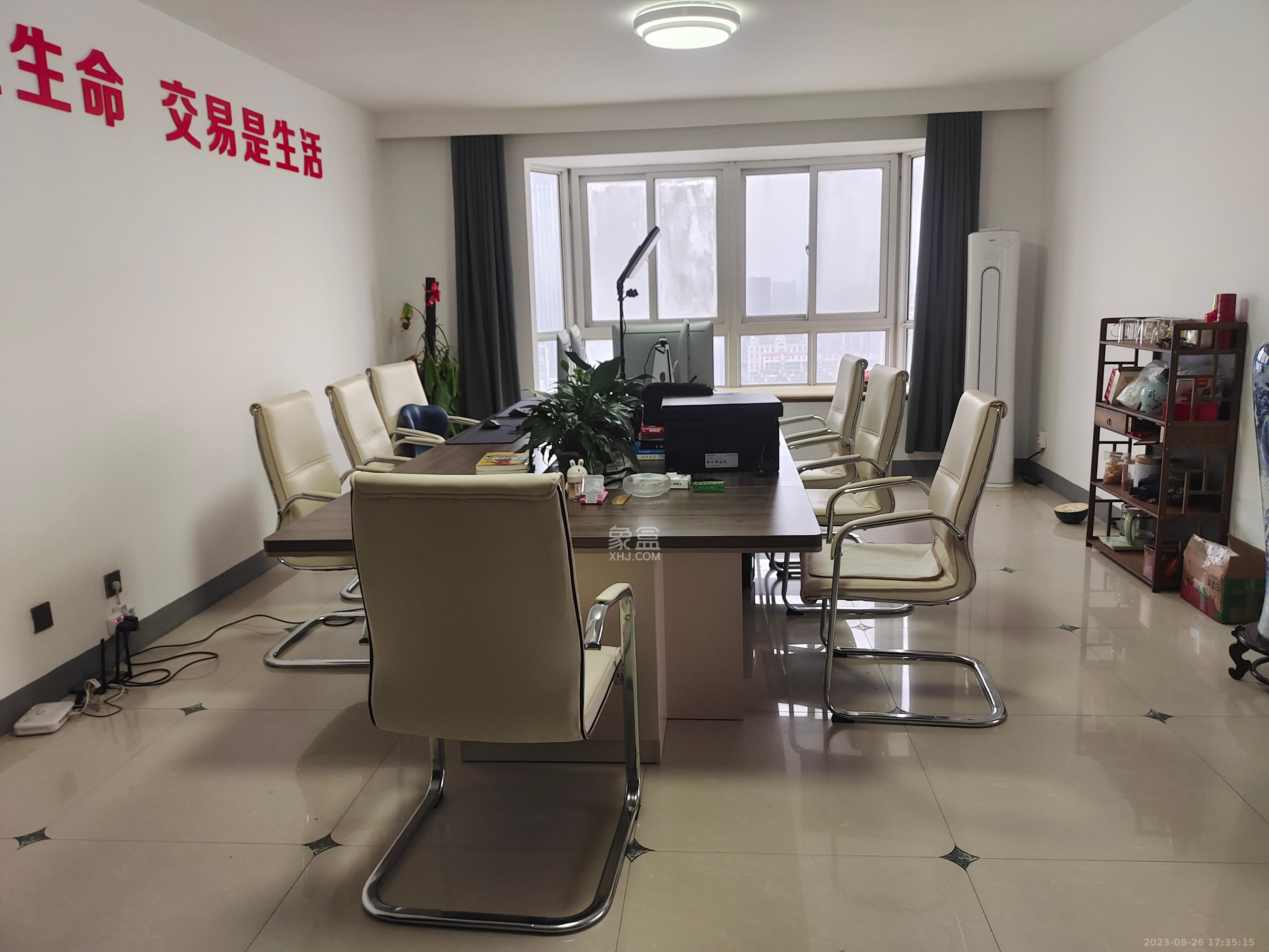 诺亚方舟大厦  4室2厅2卫   3600.00元/月室内图1