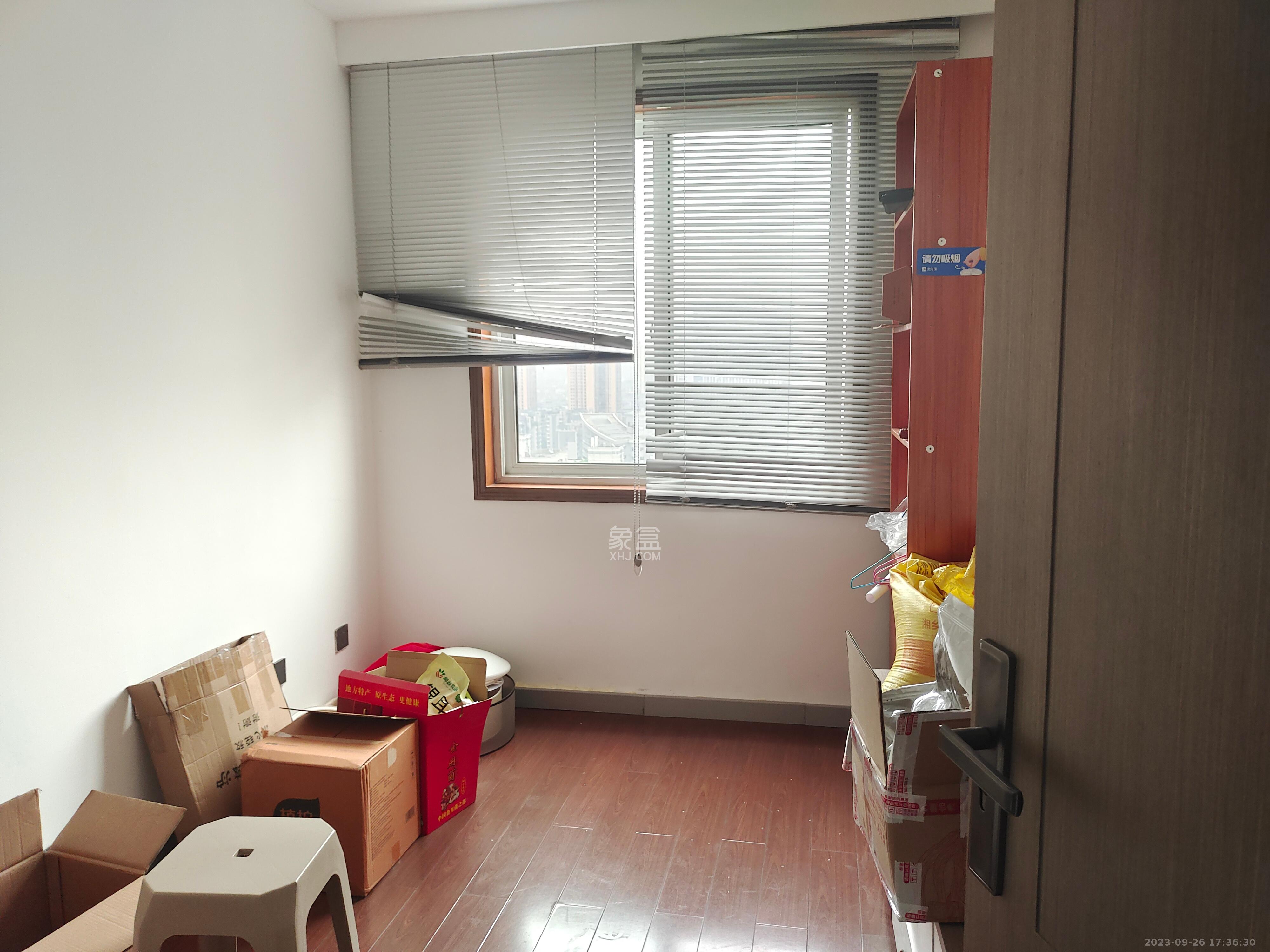 诺亚方舟大厦  4室2厅2卫   3600.00元/月室内图