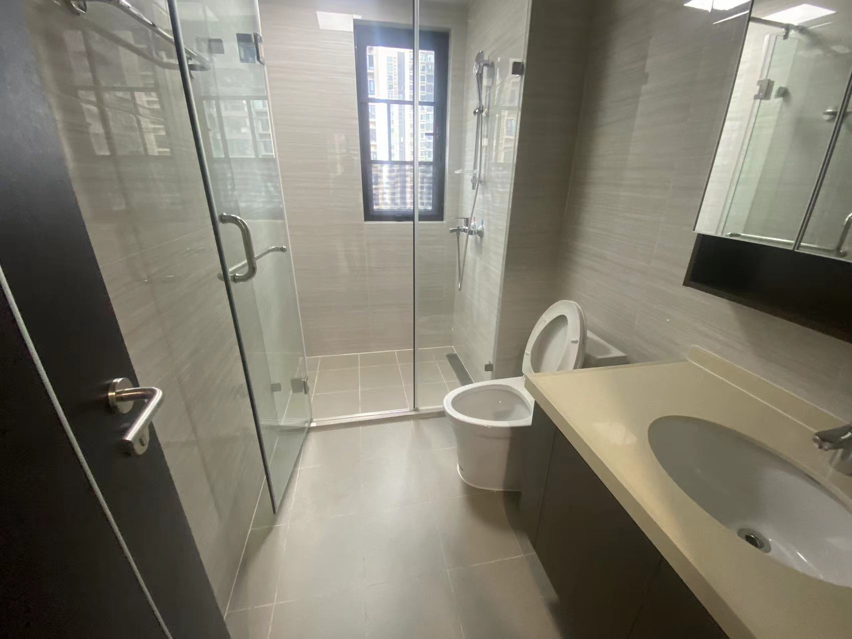 蓝溪谷  4室2厅2卫    90.0万 蓝溪谷  4室2厅2卫    90.0万室内图