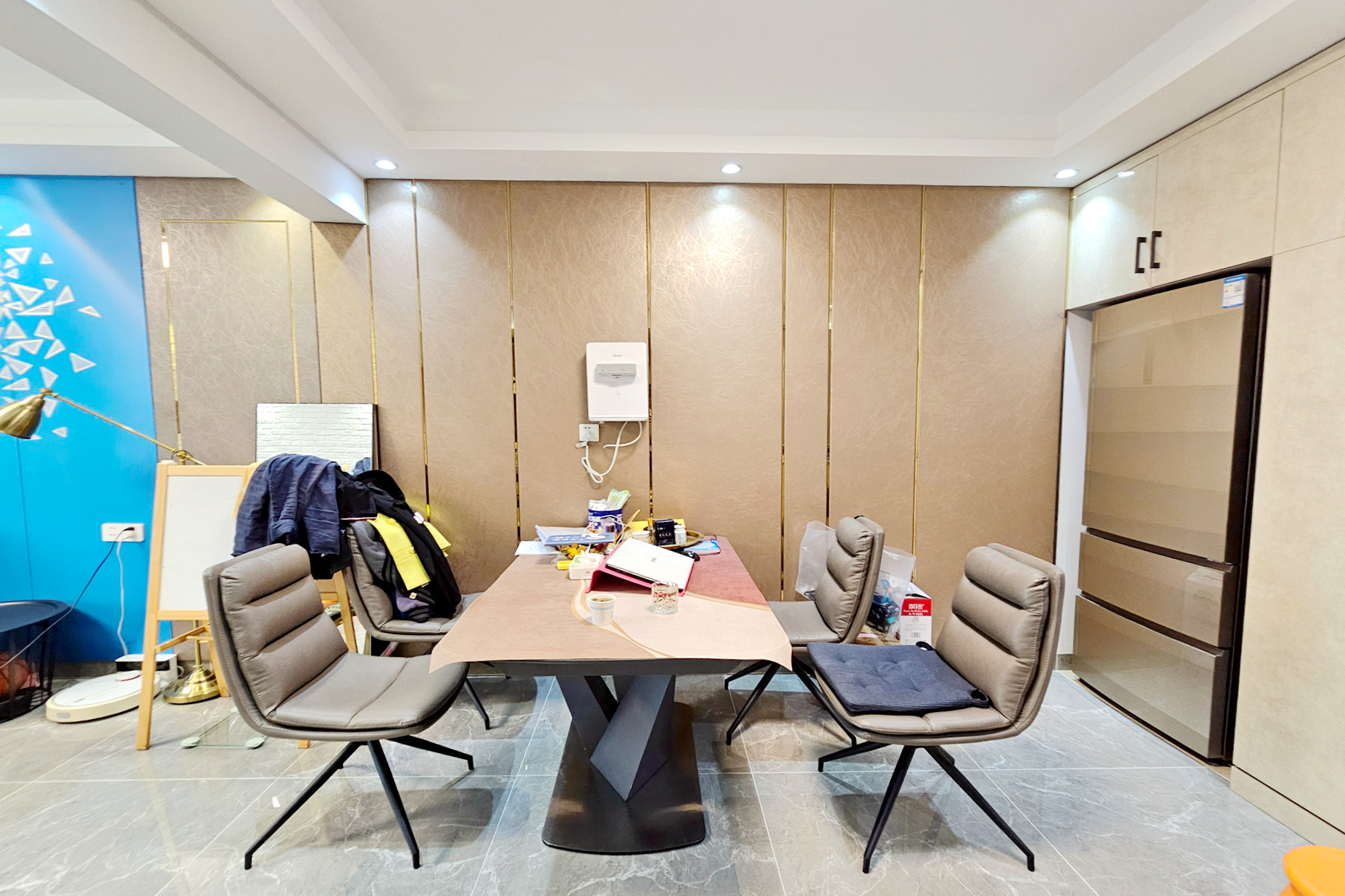 明昇壹城（明昇时代广场）一期  3室2厅1卫    159.0万客厅