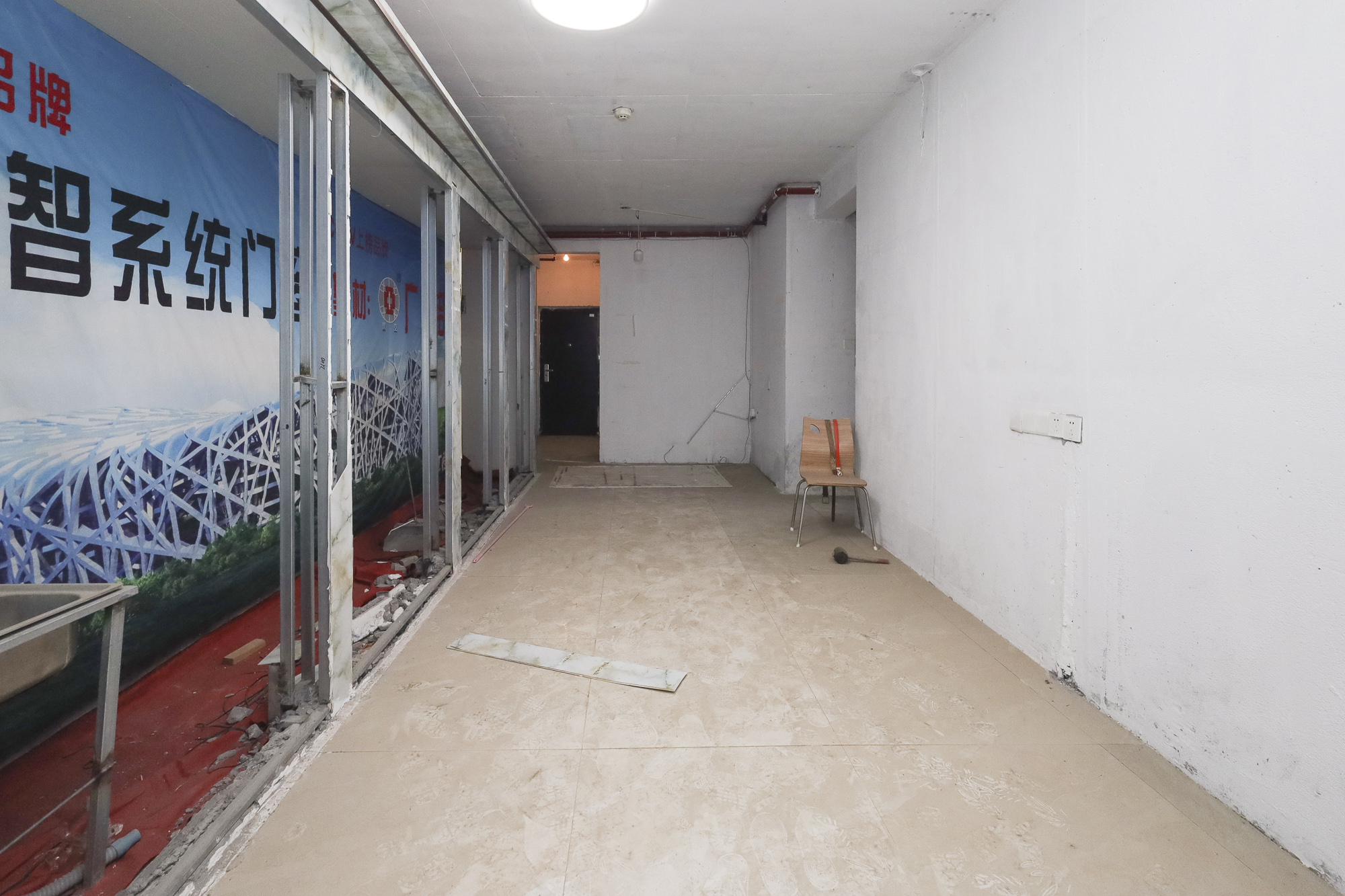 保利天禧D区  3室2厅2卫   130.00万客厅