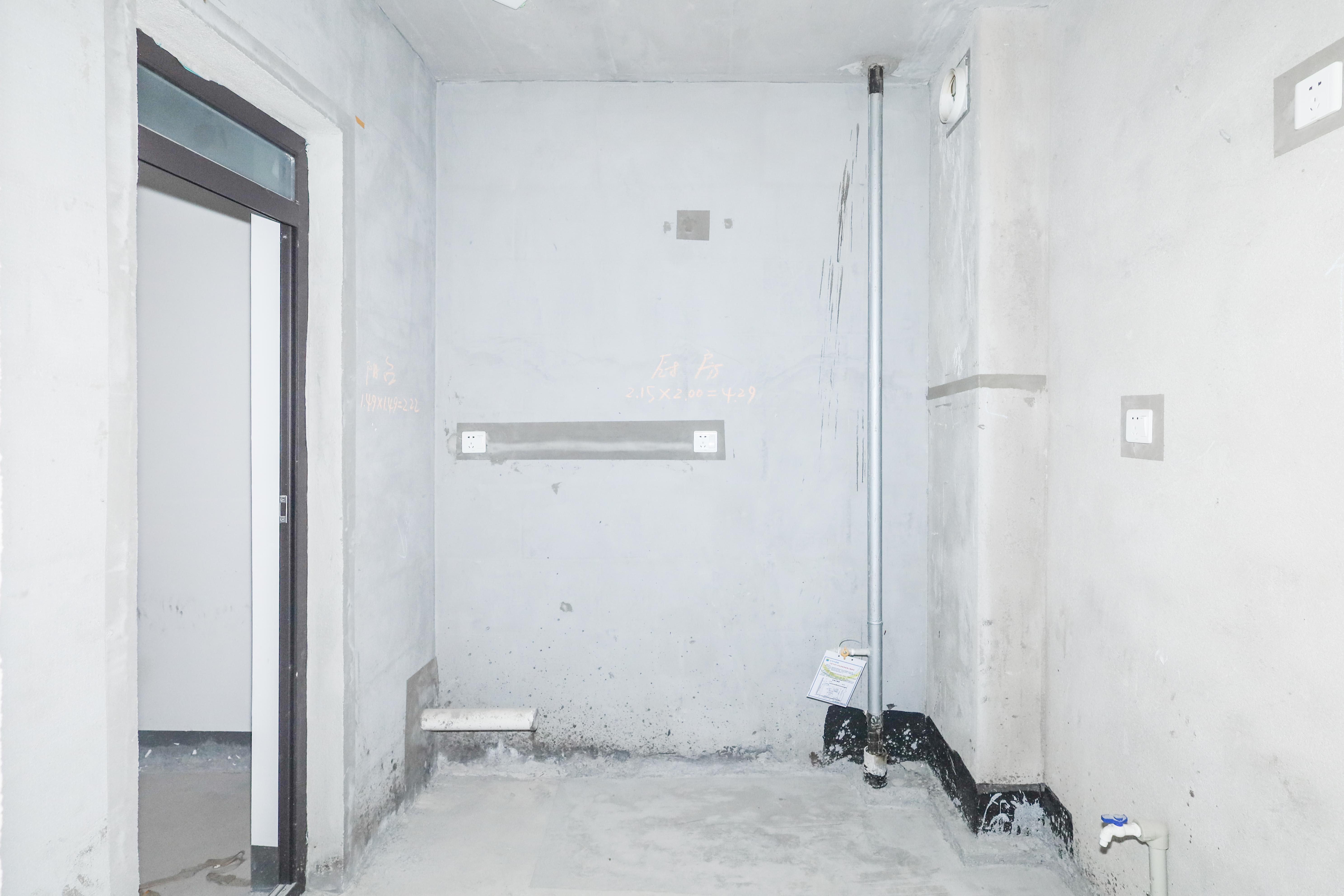 中国铁建梅溪青秀三期  3室2厅2卫   160.00万厨房