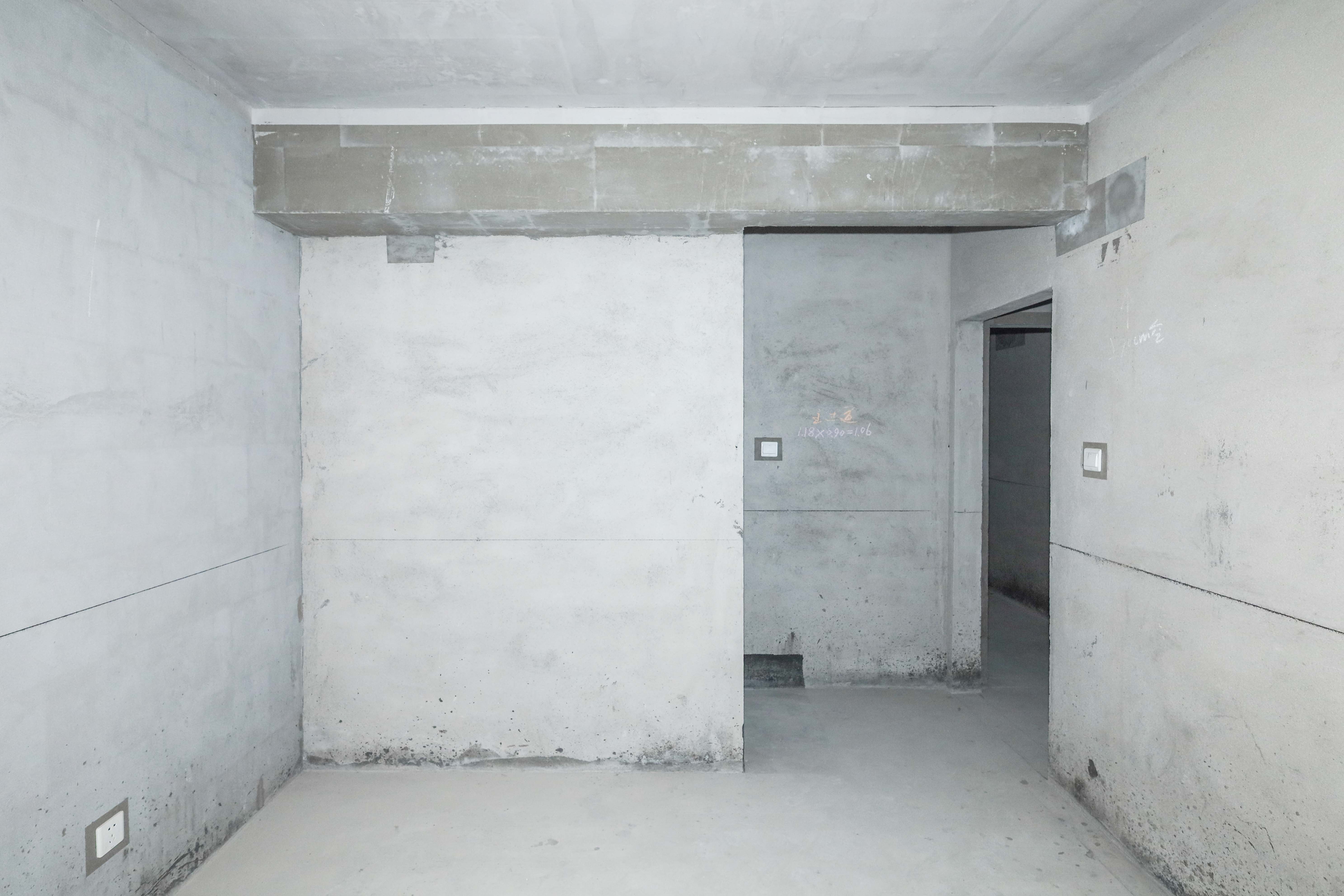 中国铁建梅溪青秀三期  3室2厅2卫   160.00万卧室