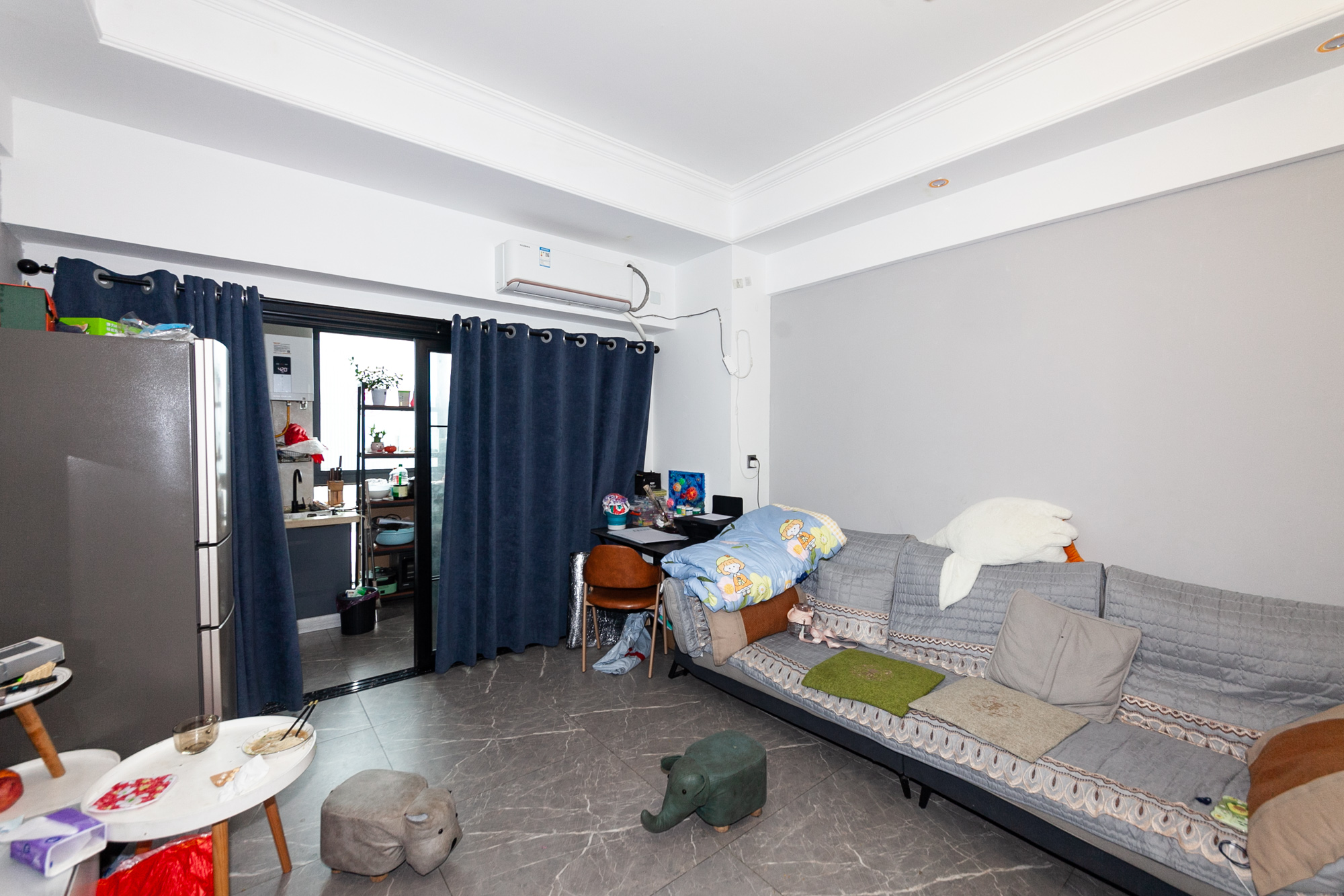 明发国际城  1室1厅1卫    45.0万 明发国际城  1室1厅1卫    45.0万客厅