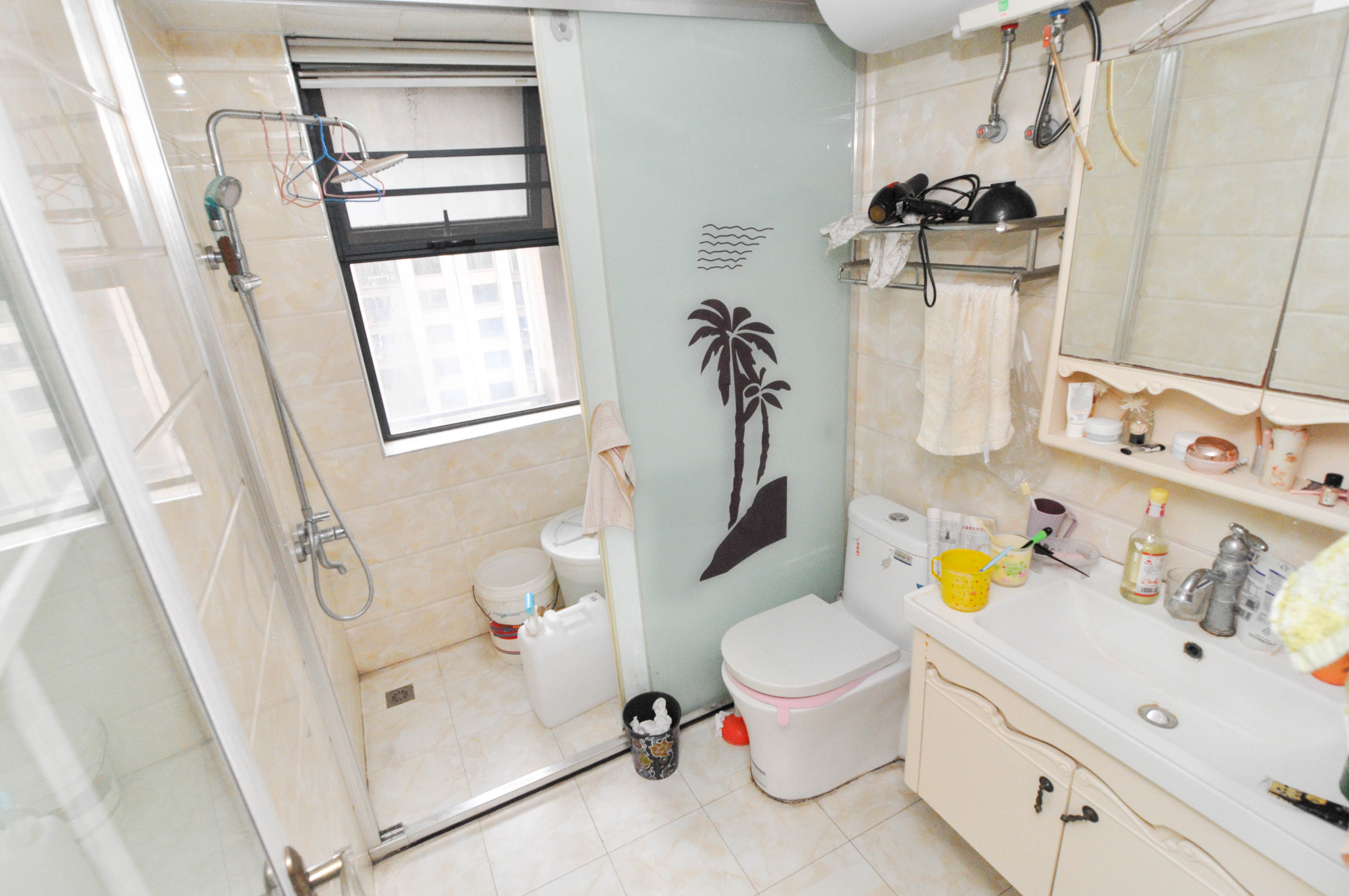 中海梅溪湖壹号  3室2厅1卫    163.0万卫生间